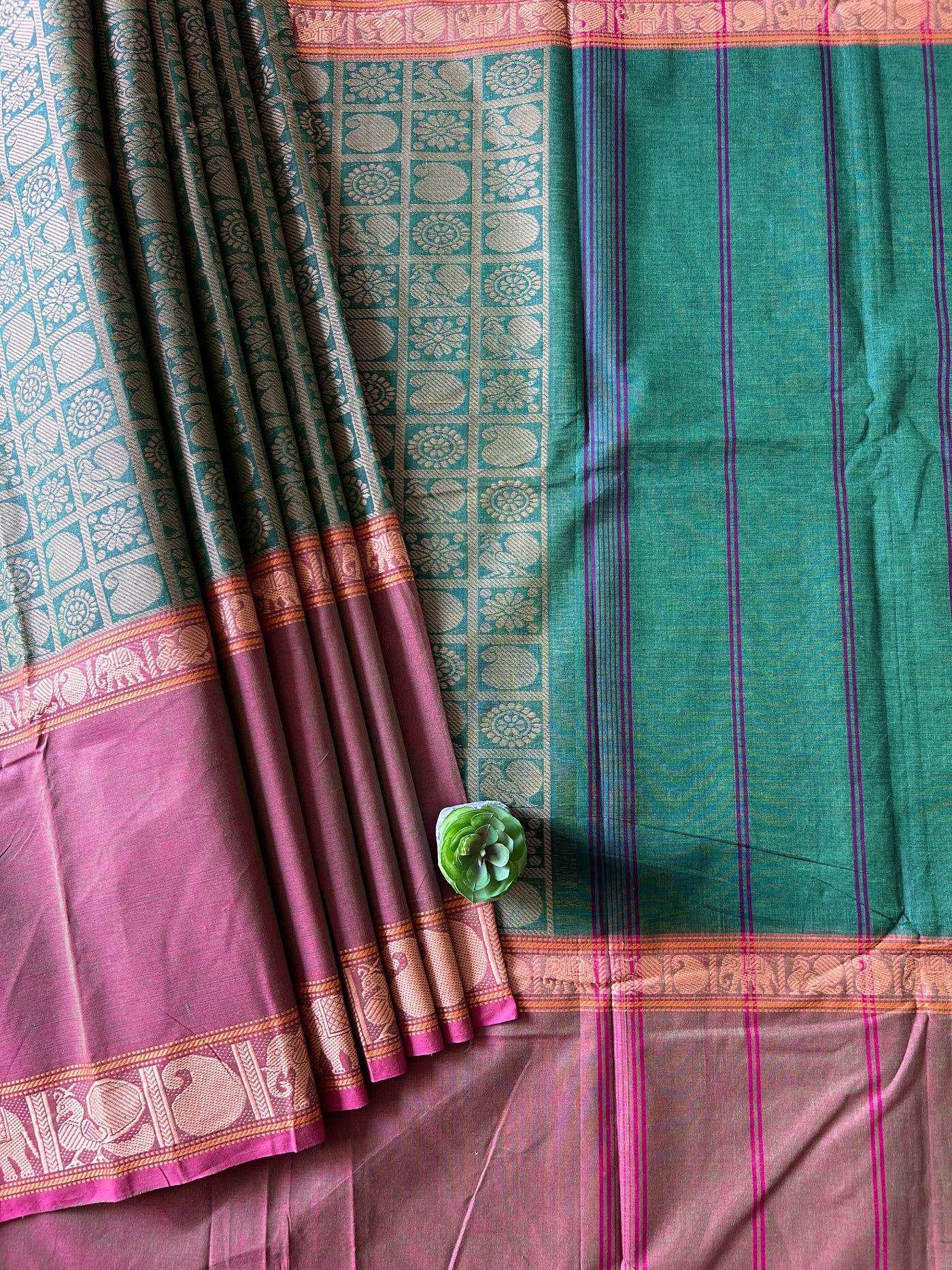 HARIYALI:GREEN, PURE KANCHIPURAM COTTON SAREE WITH JACQUARD WEAVING.