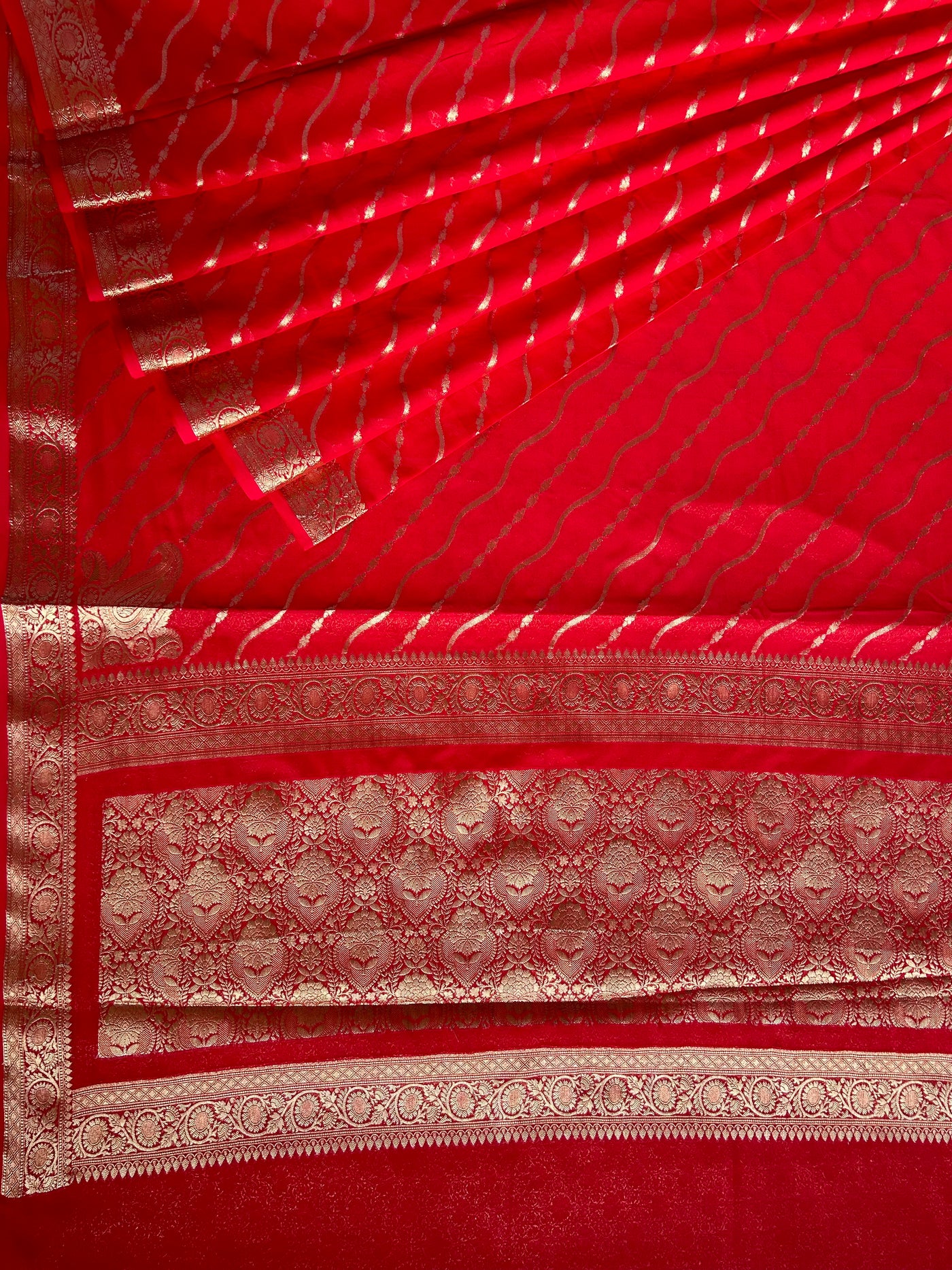 LEHERIYA: RED, WEDDING WEAR BANARASI LEHRIYA SILK SAREE
