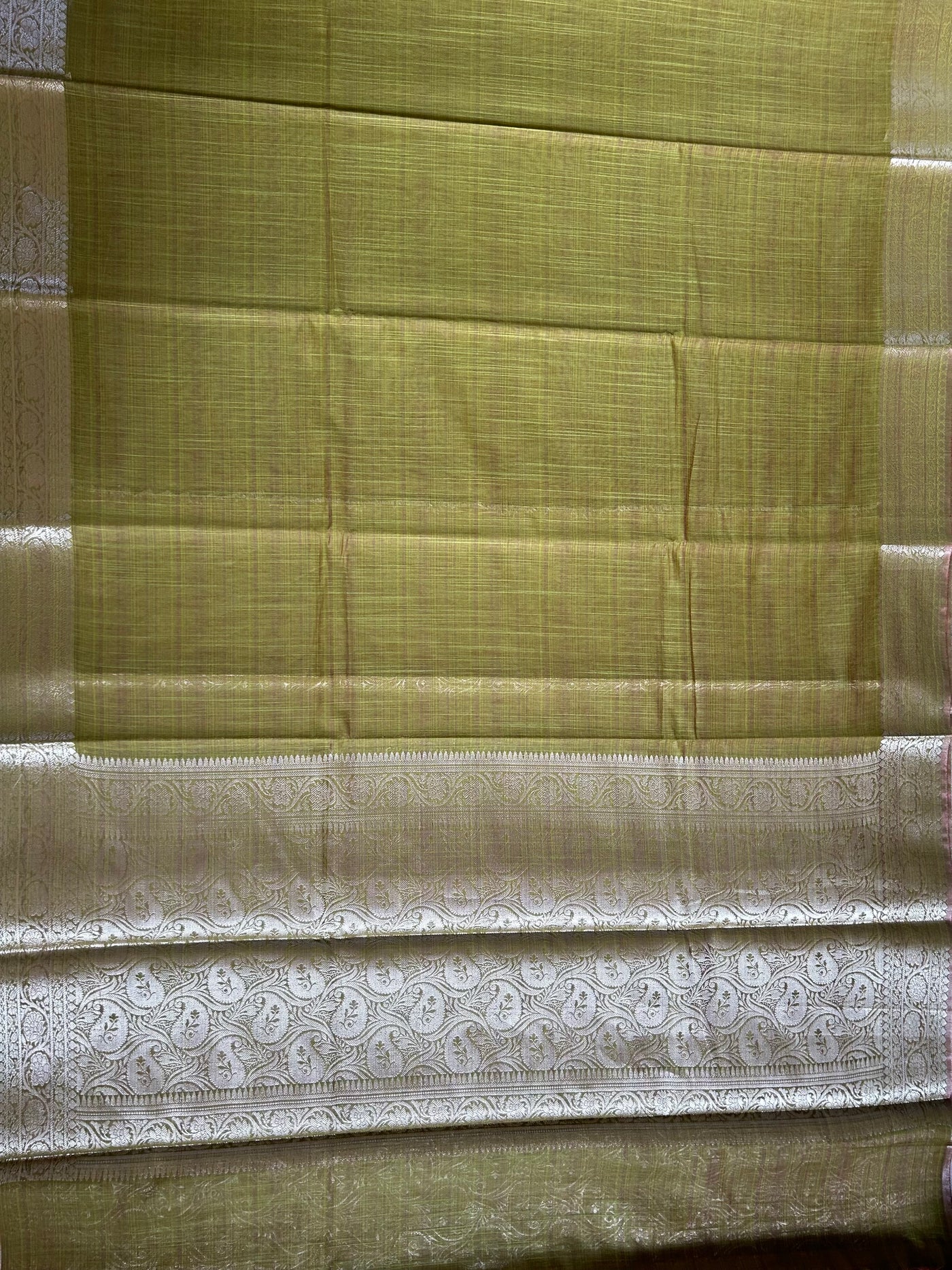 VASUNDHARA :MEHNDI GREEN, PARTYWEAR BANARASI SILK- LINEN SLUB SAREE. (Copy)