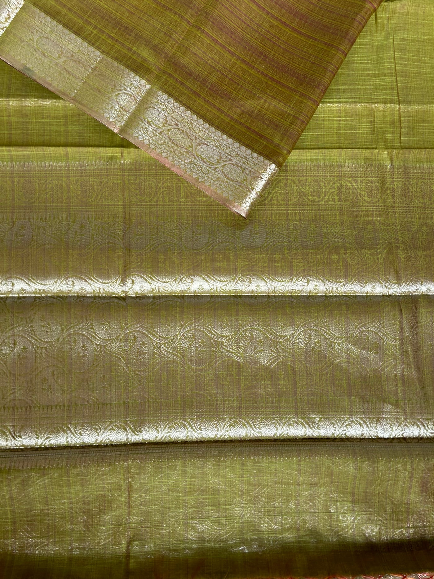 VASUNDHARA :MEHNDI GREEN, PARTYWEAR BANARASI SILK- LINEN SLUB SAREE. (Copy)