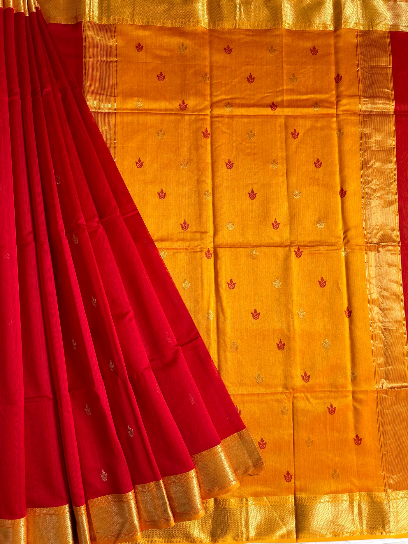 TAPI: Handloom Silk-Cott Maheshwari Saree With Zari Border