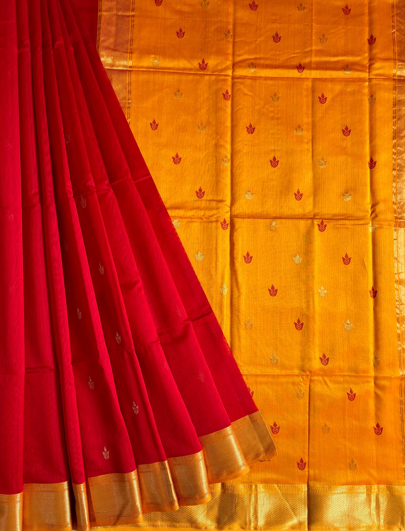 TAPI: Handloom Silk-Cott Maheshwari Saree With Zari Border