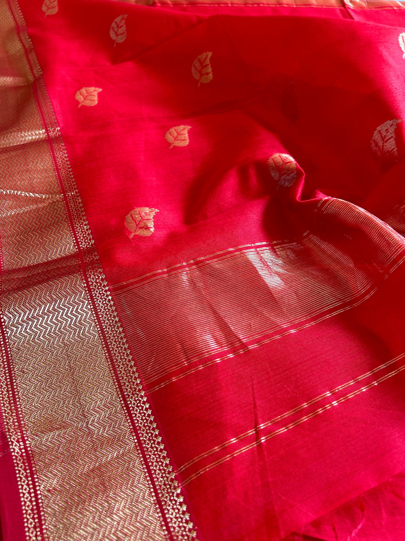 AASMI:PURE RED Handloom Silk-Cott Maheshwari Saree With Zari Border