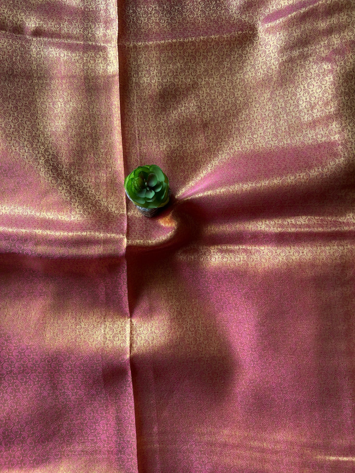 SAMYUKTA: FESTIVE WEAR SOFT SILK SAREE WITH ALL OVER TANCHOI WEAVING.