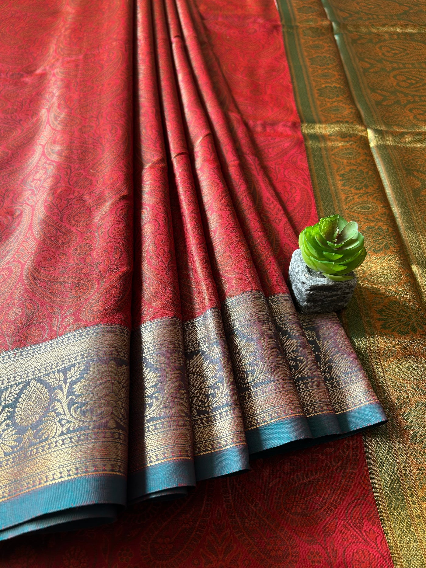 LILY: FESTIVE WEAR SOFT SILK SAREE WITH ALL OVER TANCHOI WEAVING.