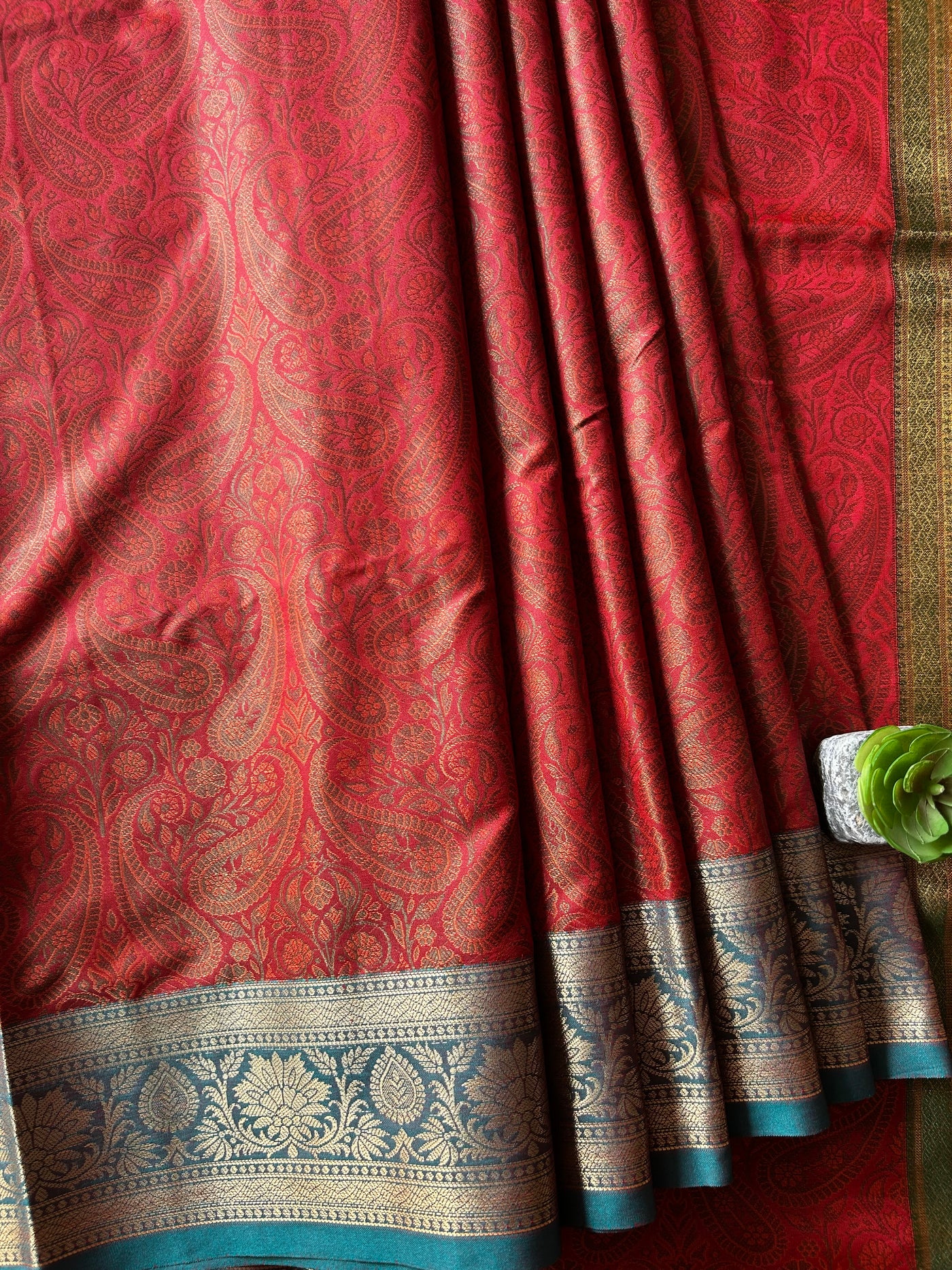 LILY: FESTIVE WEAR SOFT SILK SAREE WITH ALL OVER TANCHOI WEAVING.