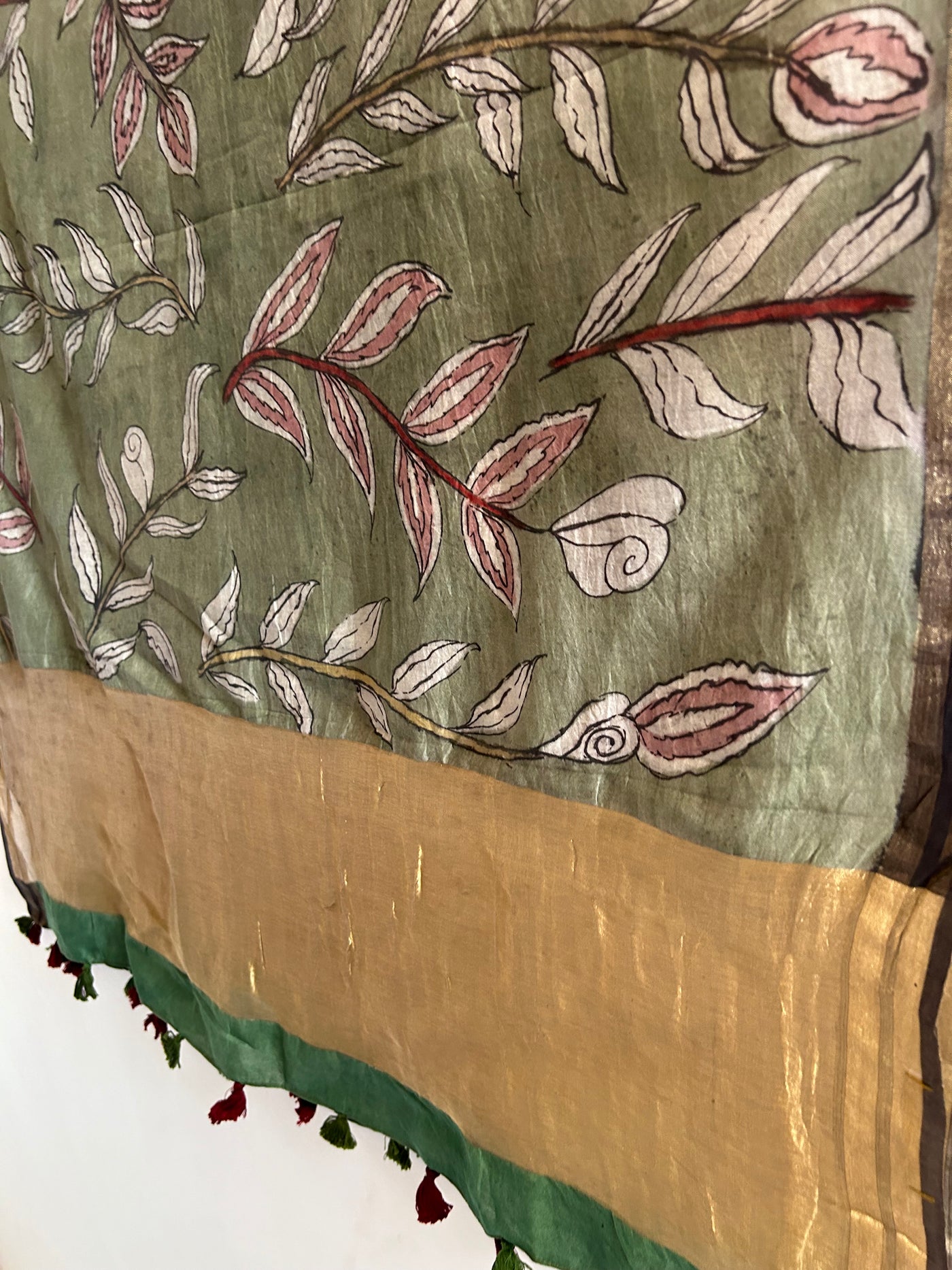 KESHAR :Hand-drawn & Hand- Painted  Penkalamkari chanderi dupatta