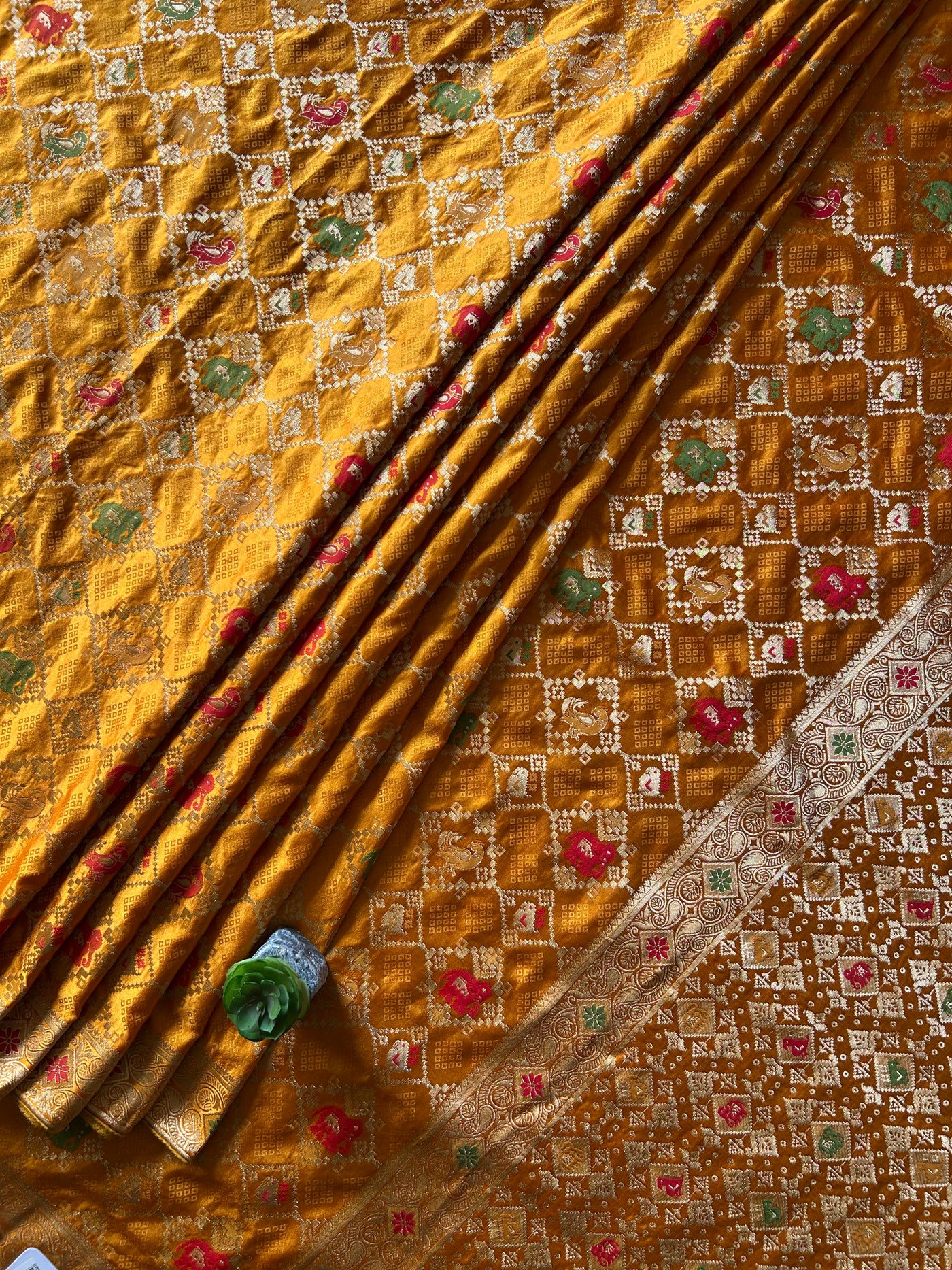 GENDA:WEDDING WEAR SOFT SILK PATOLA DESIGN SAREE