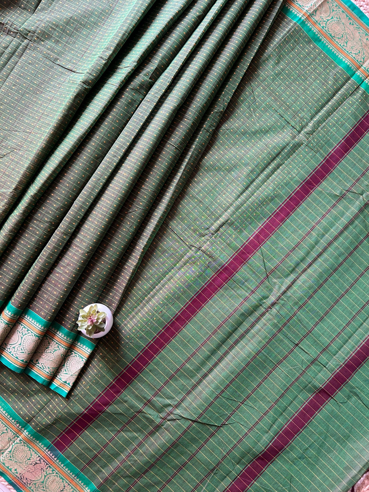 Gulab:KANCHIPURAM PURE COTTON SAREE WITH BODERS.