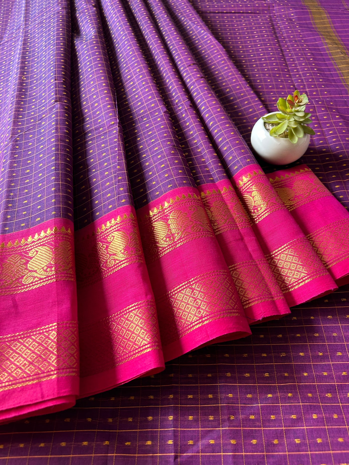 Siya:KANCHIPURAM PURE COTTON SAREE WITH BODERS.