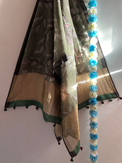 KESHAR :Hand-drawn & Hand- Painted  Penkalamkari chanderi dupatta
