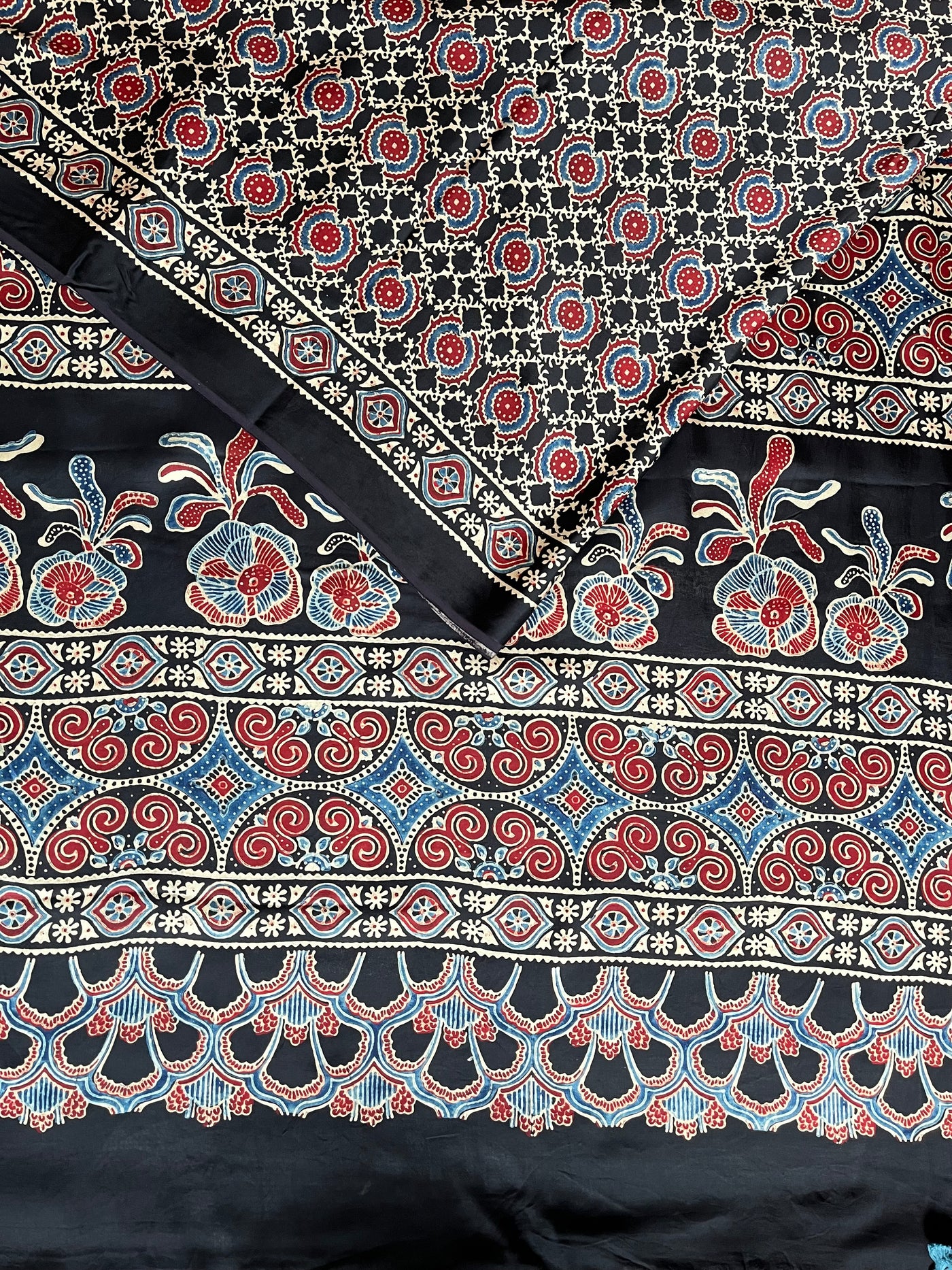 Roshandani: CREAM,HANDBLOCK AJRAKH MODAL SILK SAREE