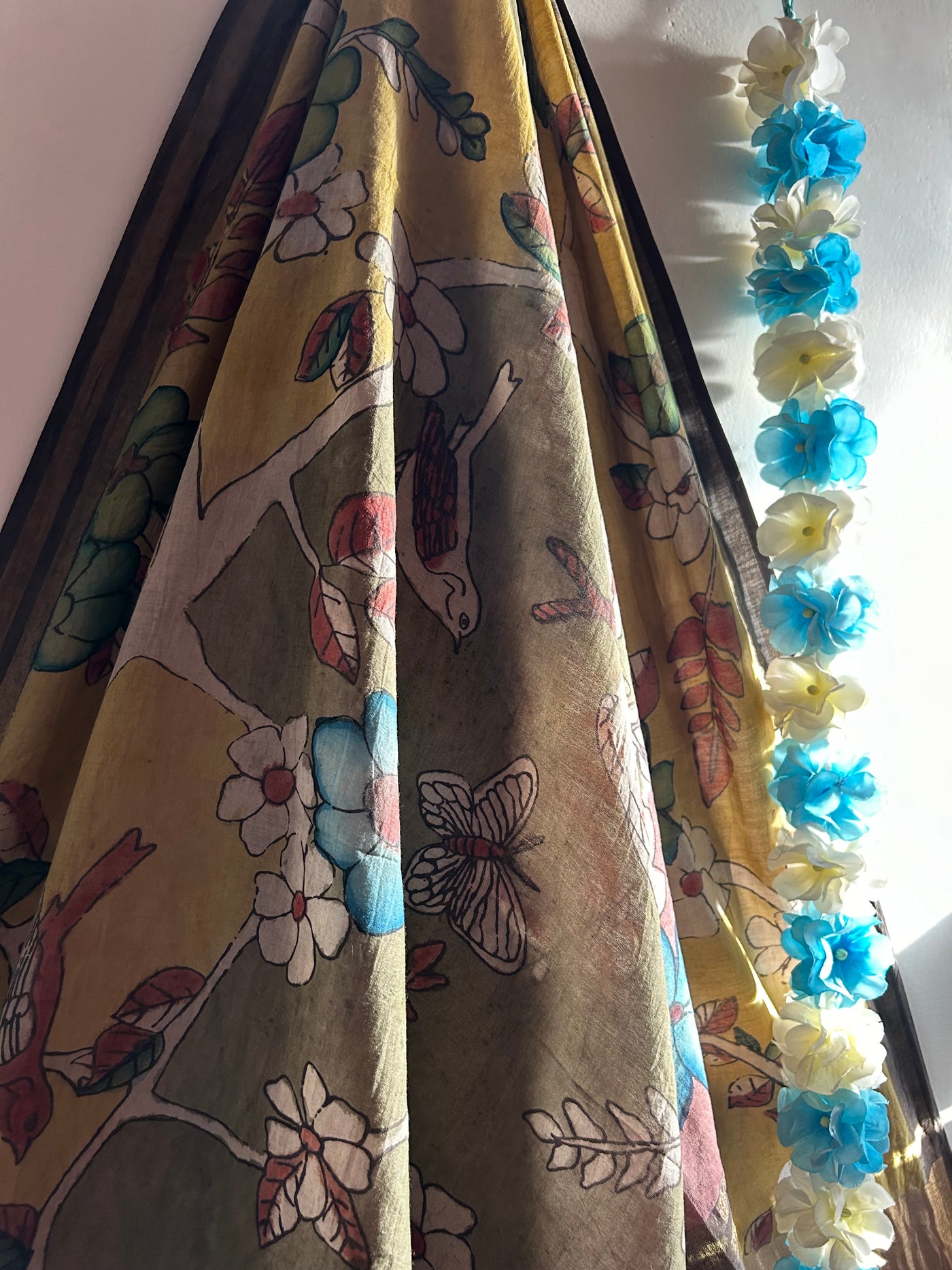 NUPUR :Hand-drawn & Hand- Painted  Penkalamkari chanderi dupatta