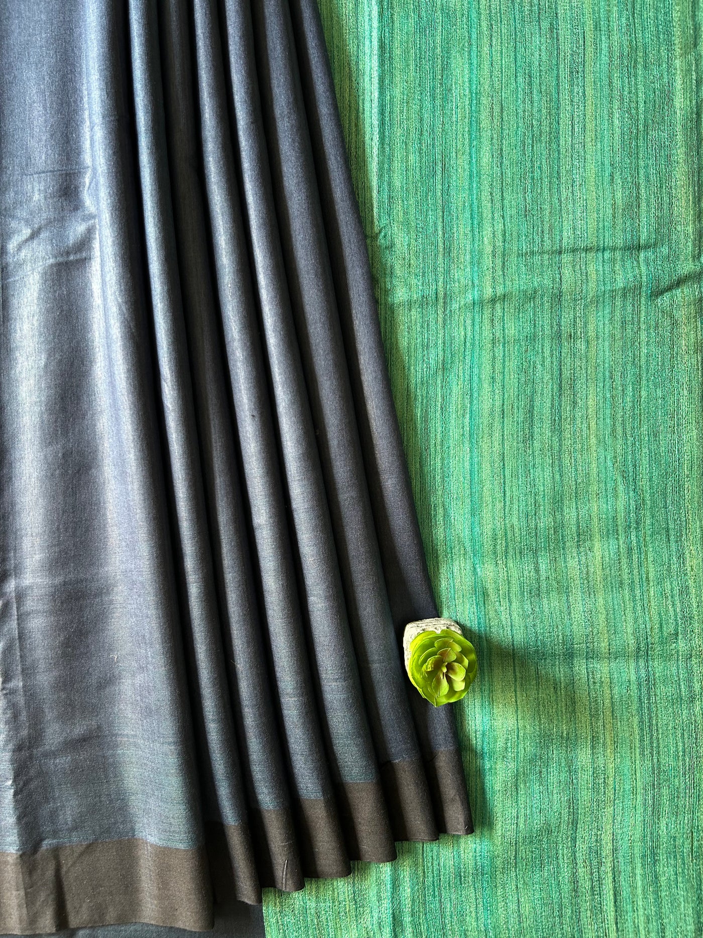 MAYUR:NIGHT BLUE:,HANDLOOM PURE TUSSAR STAPLE SAREE WITH GHICHA PALLU.