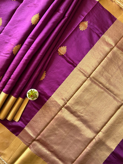 GULDASTA: HANDLOOM PURE SILK CHANDERI SAREE WITH EK NALIYA BOOTA