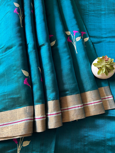 RAJSHREE: HANDLOOM PURE SILK CHANDERI SAREE WITH EK NALIYA BOOTA