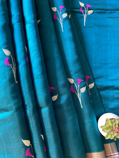 RAJSHREE: HANDLOOM PURE SILK CHANDERI SAREE WITH EK NALIYA BOOTA