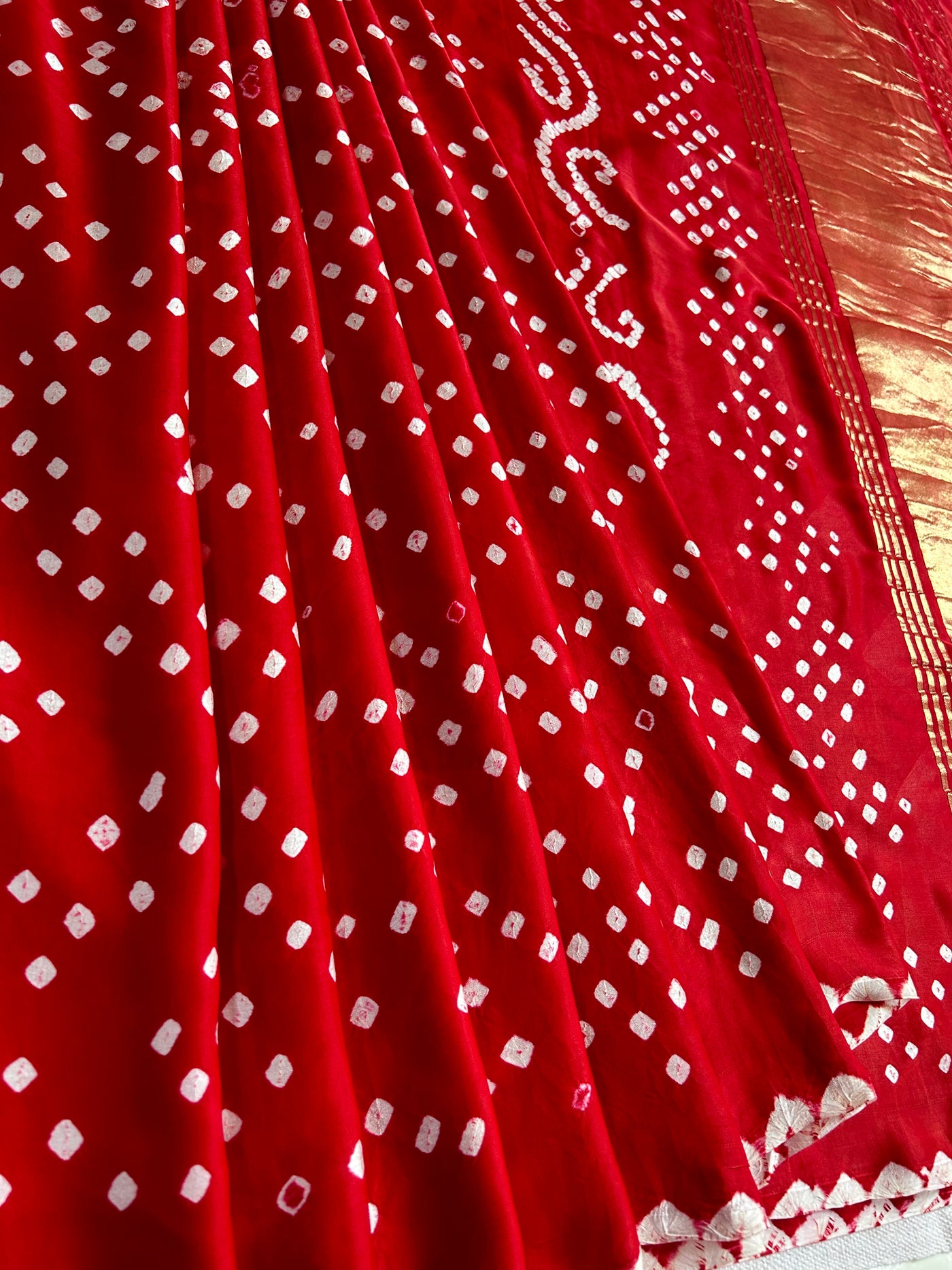 ARUNA: bandhani saree with tissue palla