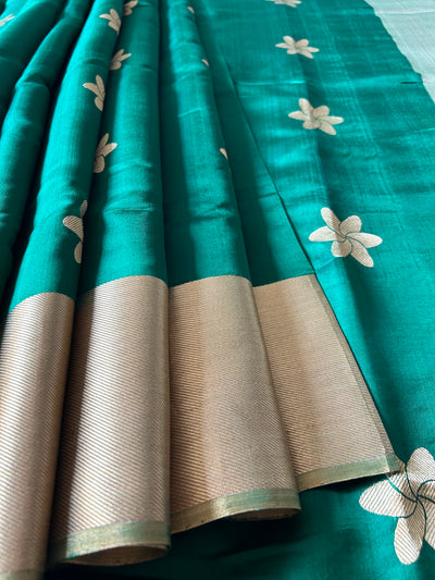 SURKH HARA: HANDLOOM PURE SILK CHANDERI SAREE WITH EK NALIYA BOOTA