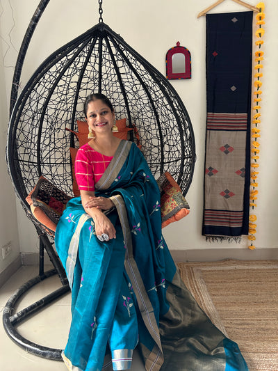 RAJSHREE: HANDLOOM PURE SILK CHANDERI SAREE WITH EK NALIYA BOOTA