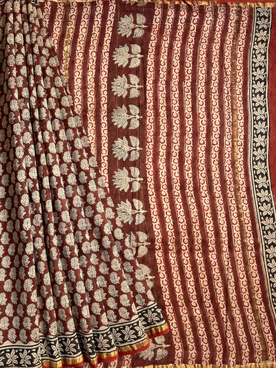 SUNAINA: HANDBLOCK BAGRU PRINT CHANDERI SILK-COTT SAREE WITH ZARI BORDER.