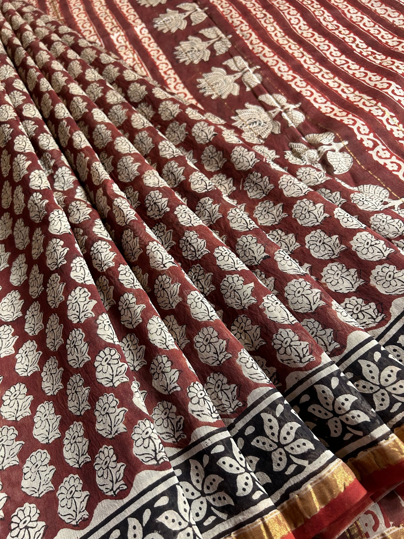 SUNAINA: HANDBLOCK BAGRU PRINT CHANDERI SILK-COTT SAREE WITH ZARI BORDER.