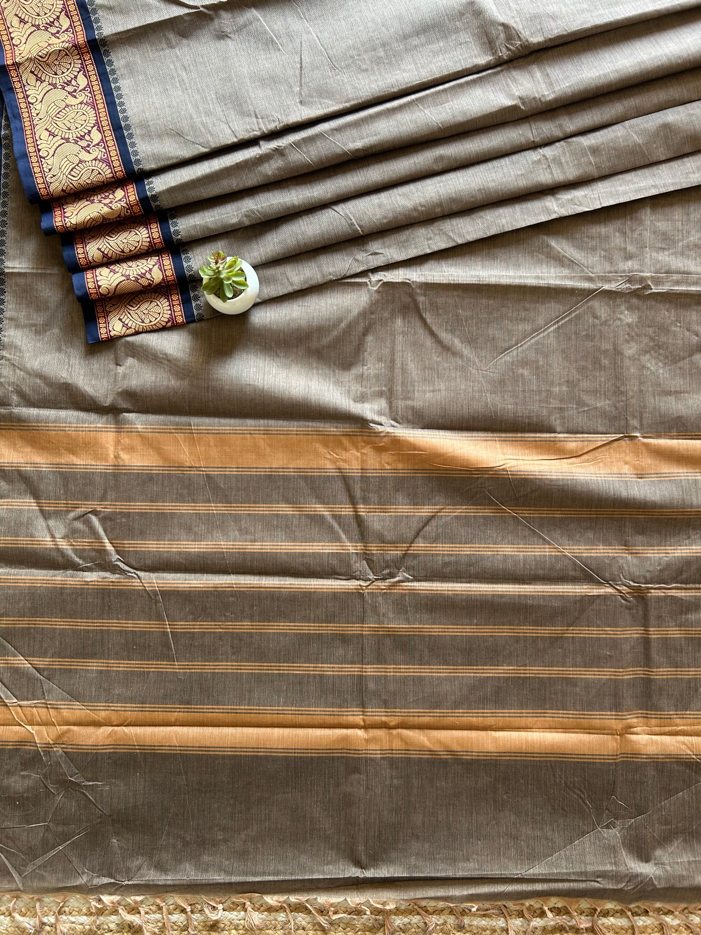 Kiran: KANCHIPURAM PURE COTTON SAREE WITH BODERS.