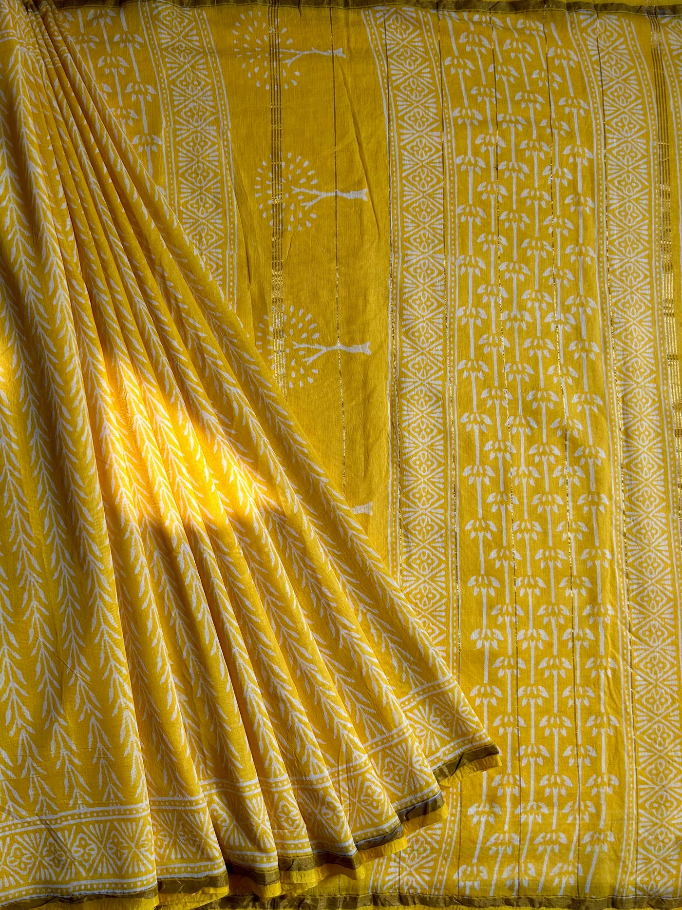 KHUSBOO: HANDBLOCK BAGRU PRINT CHANDERI SILK-COTT SAREE WITH ZARI BORDER.