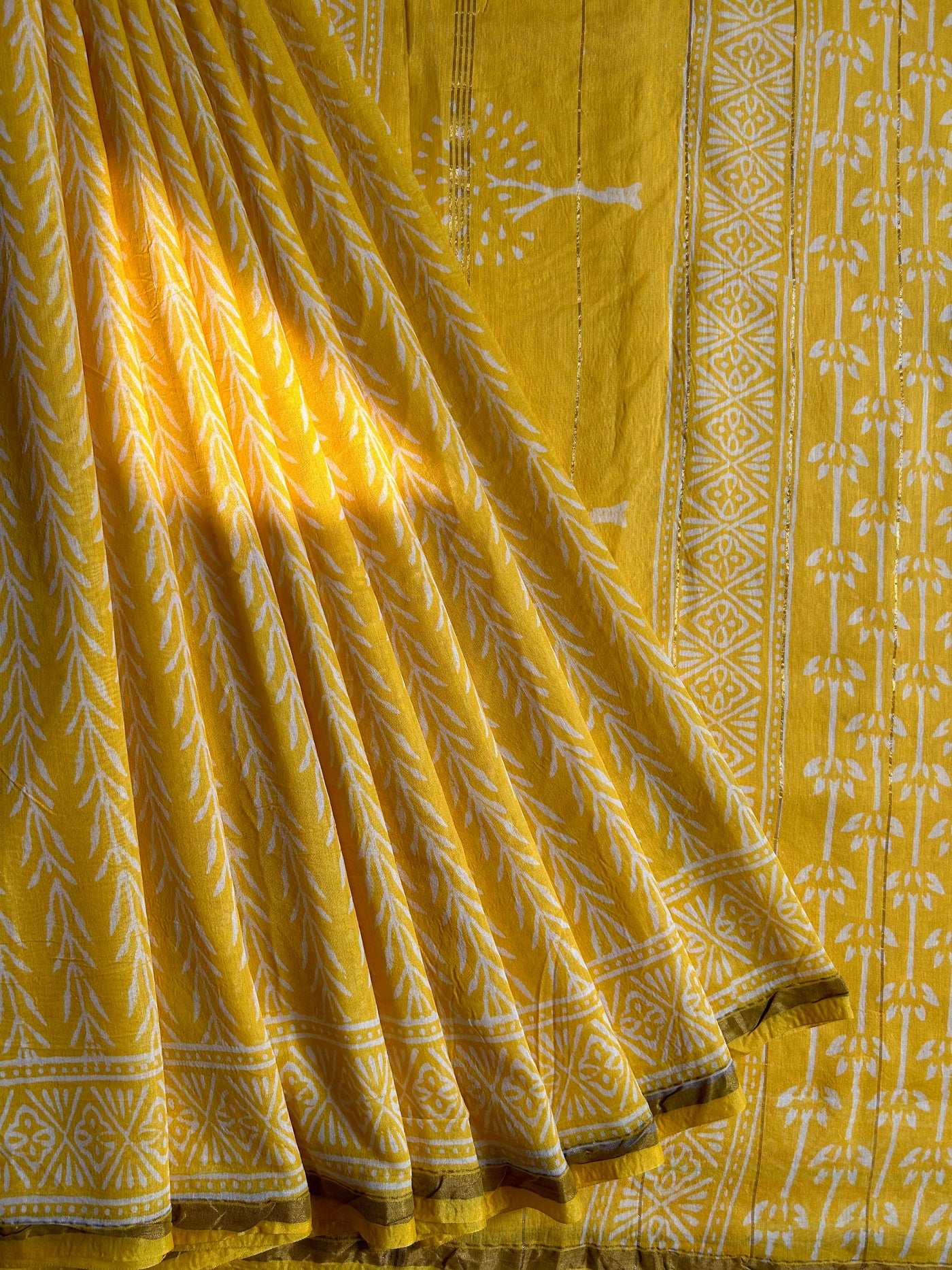 KHUSBOO: HANDBLOCK BAGRU PRINT CHANDERI SILK-COTT SAREE WITH ZARI BORDER.