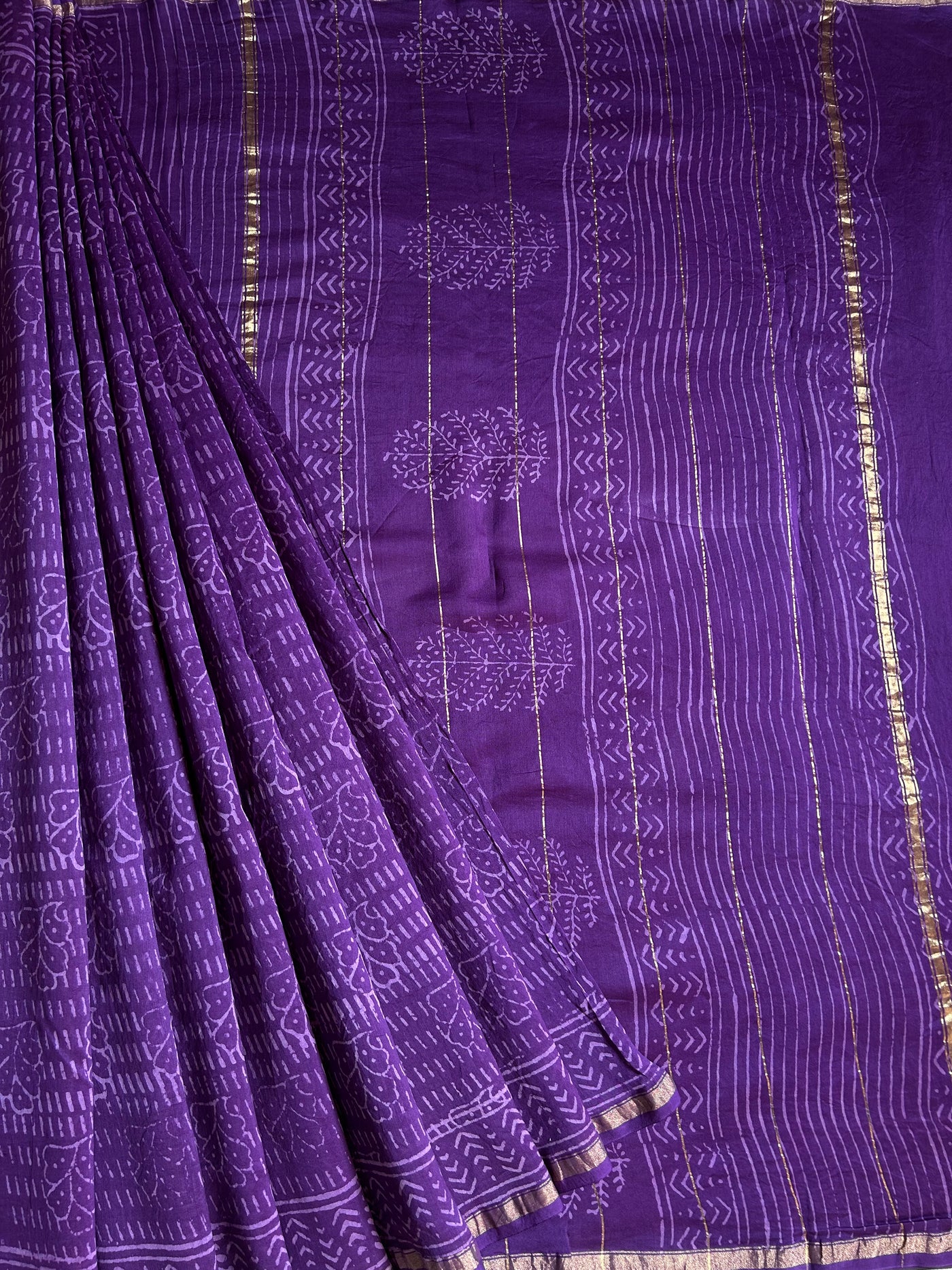 HASINA: HANDBLOCK BAGRU PRINT CHANDERI SILK-COTT SAREE WITH ZARI BORDER.