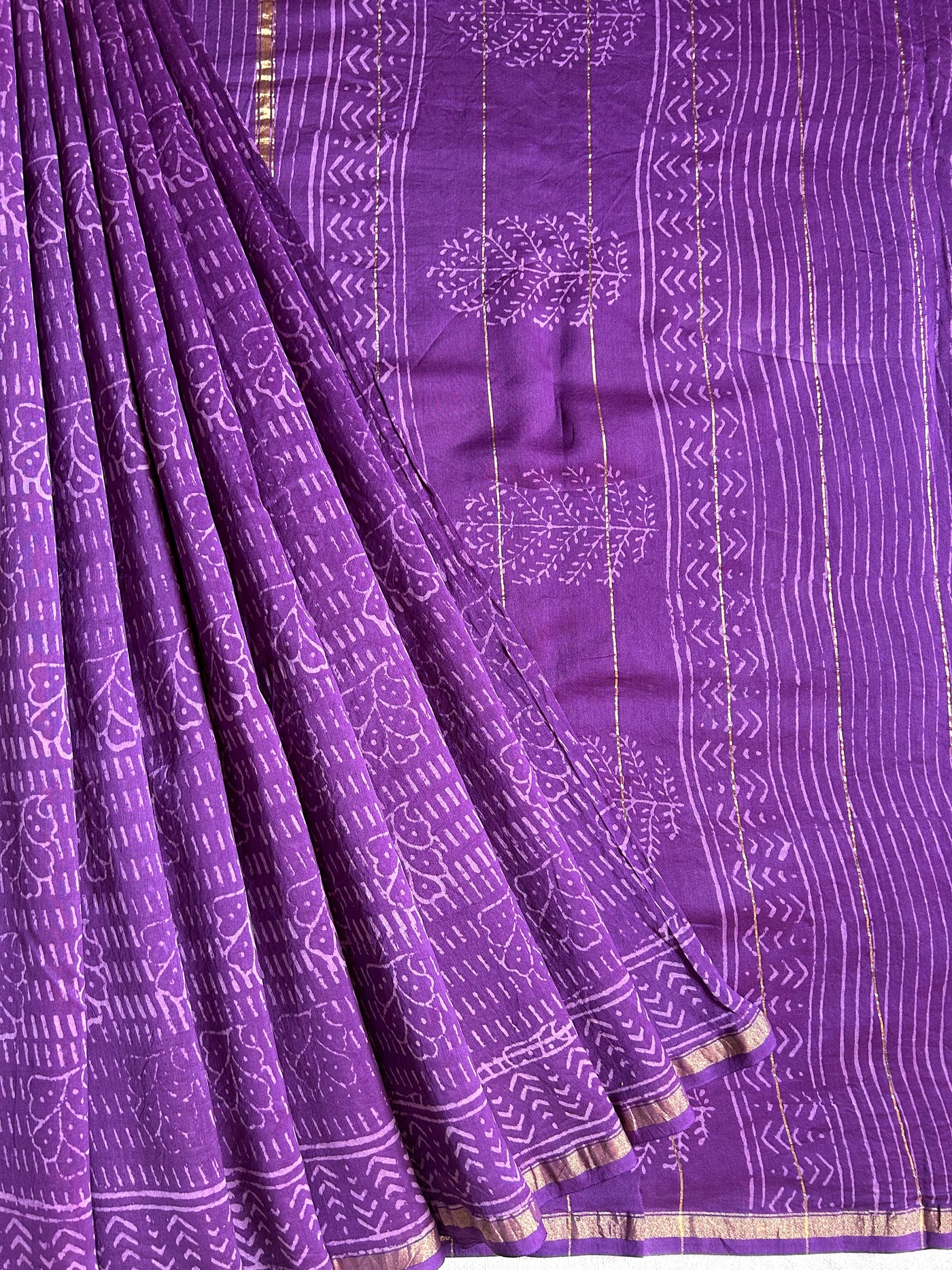 HASINA: HANDBLOCK BAGRU PRINT CHANDERI SILK-COTT SAREE WITH ZARI BORDER.