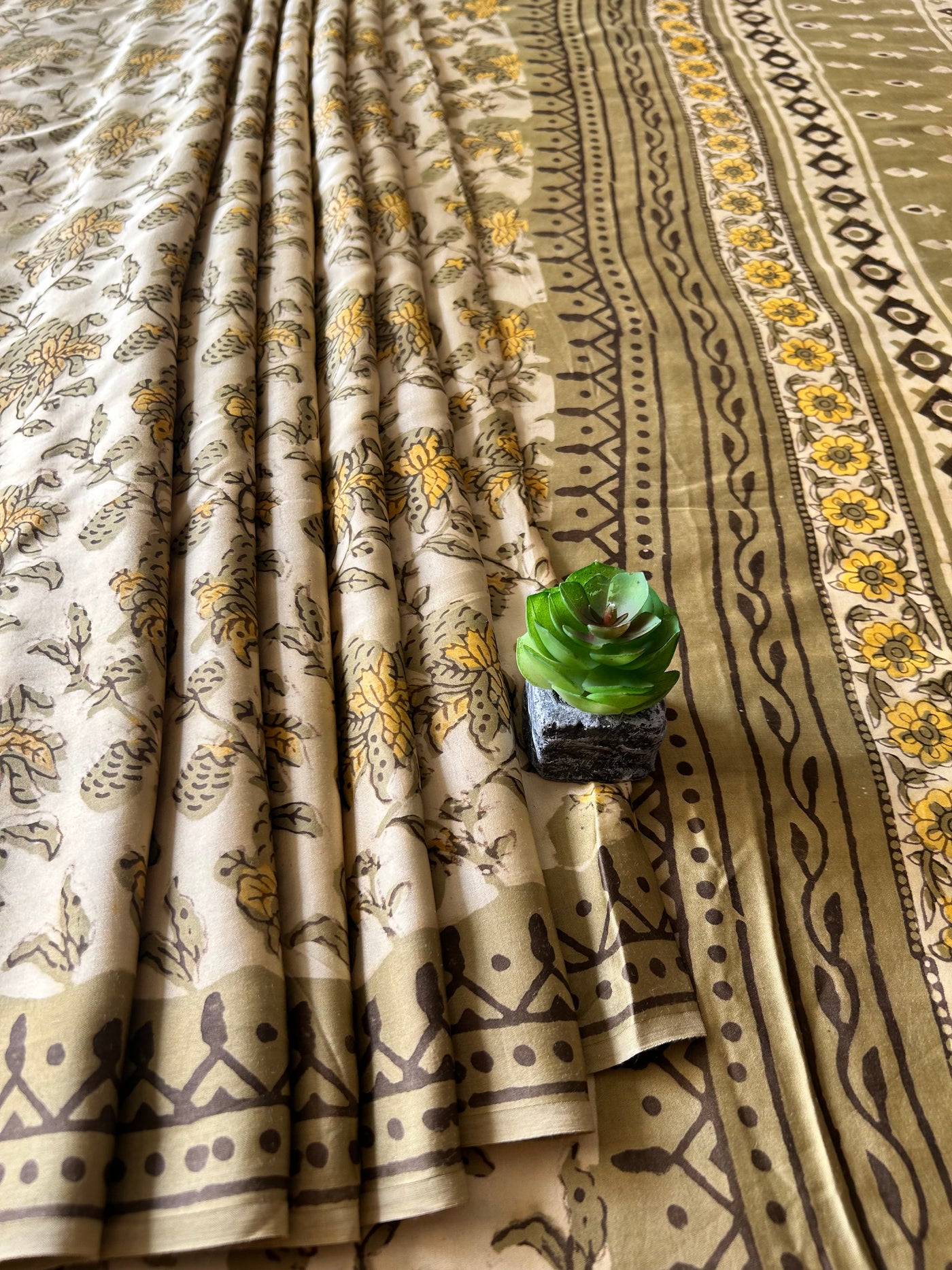 AGASTYA:FLORAL,HANDBLOCK PRINTED BAGRU MODAL SILK SAREE