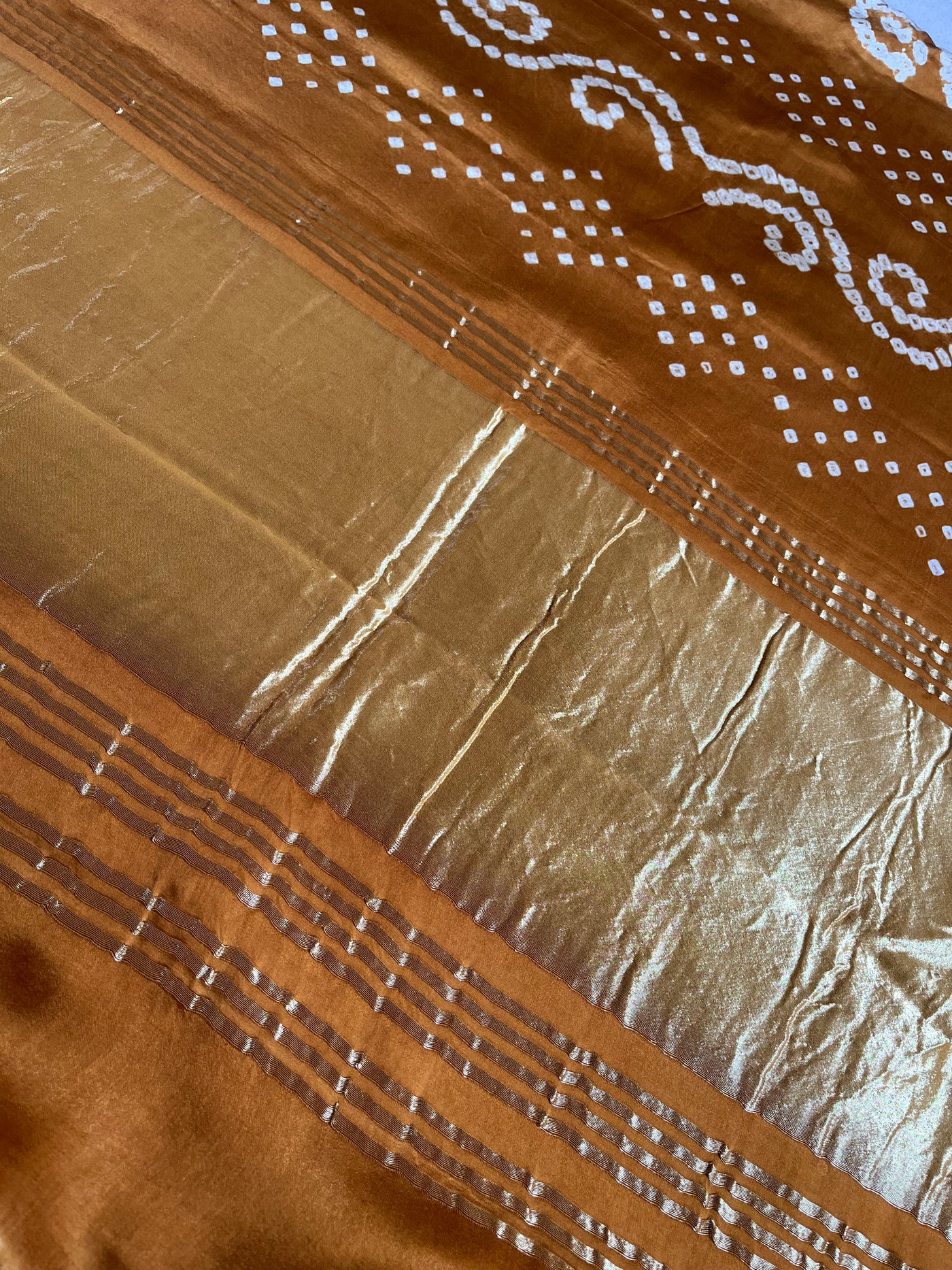 ANANDITA: Handmade Bandhani saree with tissue palla