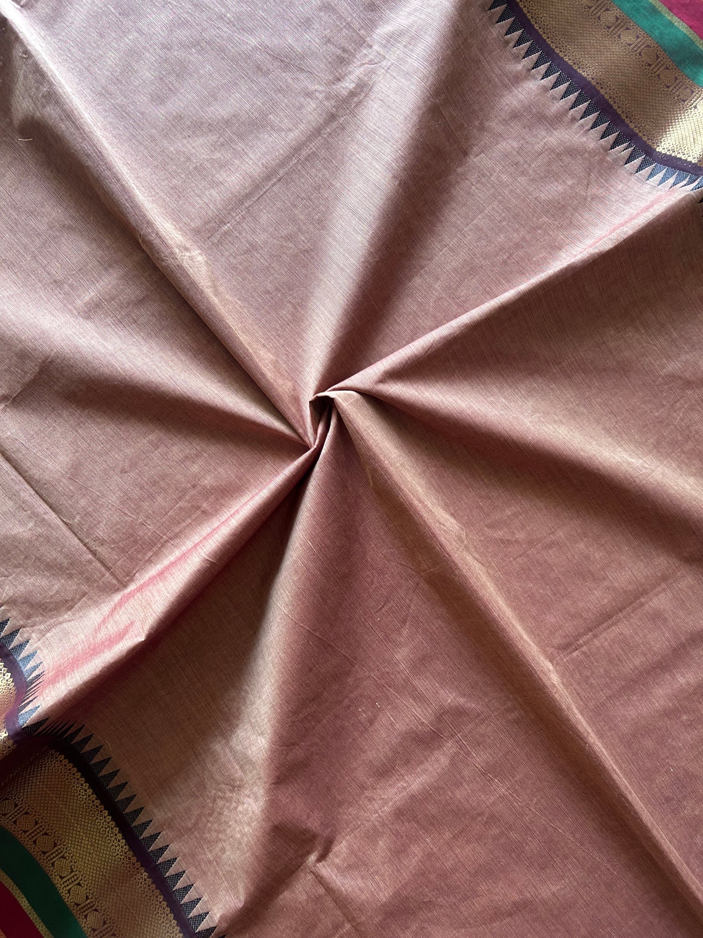 ALBELI:PINKISH BROWN,HANDDRAWN&HANDPAINTED PENKALAMKARI CHANDERI TISSUE DUPATTA WITH KANCHIPURAM COTTON SUIT SET