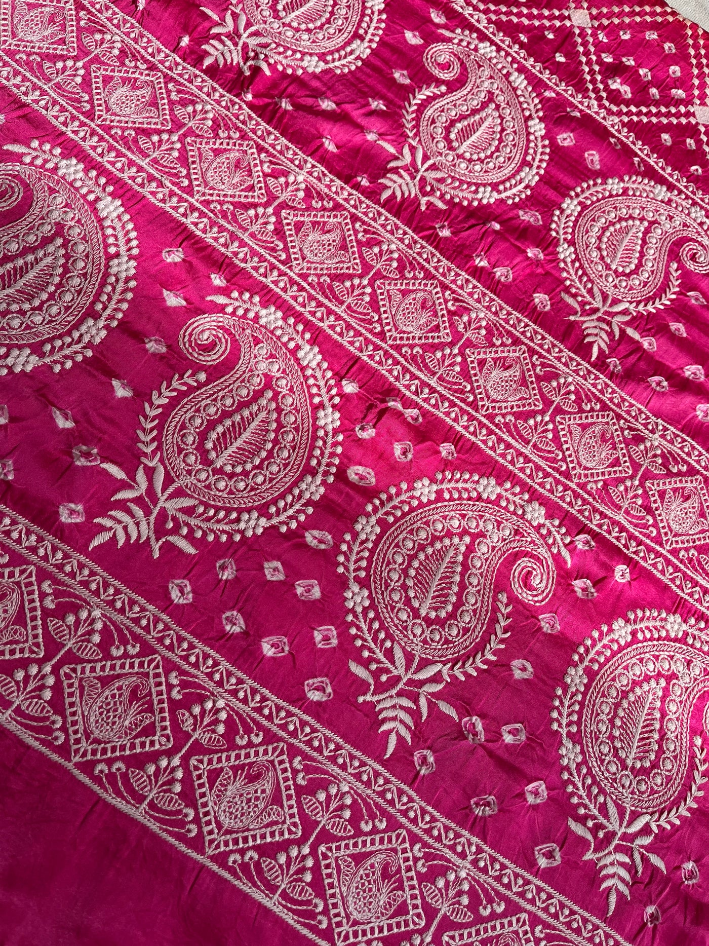 KUNDAN : Handmade Bandhani Modal Silk Saree With Thread Embroidery Work