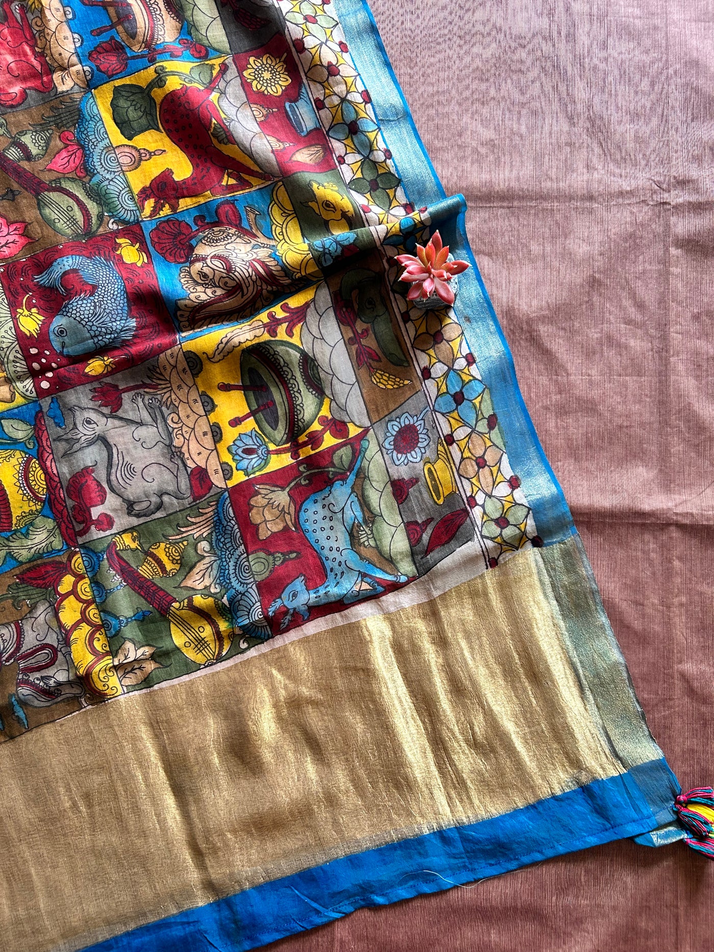 ALBELI:PINKISH BROWN,HANDDRAWN&HANDPAINTED PENKALAMKARI CHANDERI TISSUE DUPATTA WITH KANCHIPURAM COTTON SUIT SET