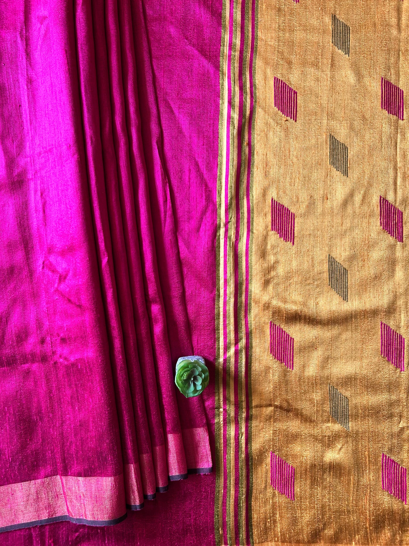 MRINAL: MAGENTA,HANDLOOM PURE SILK SAREE