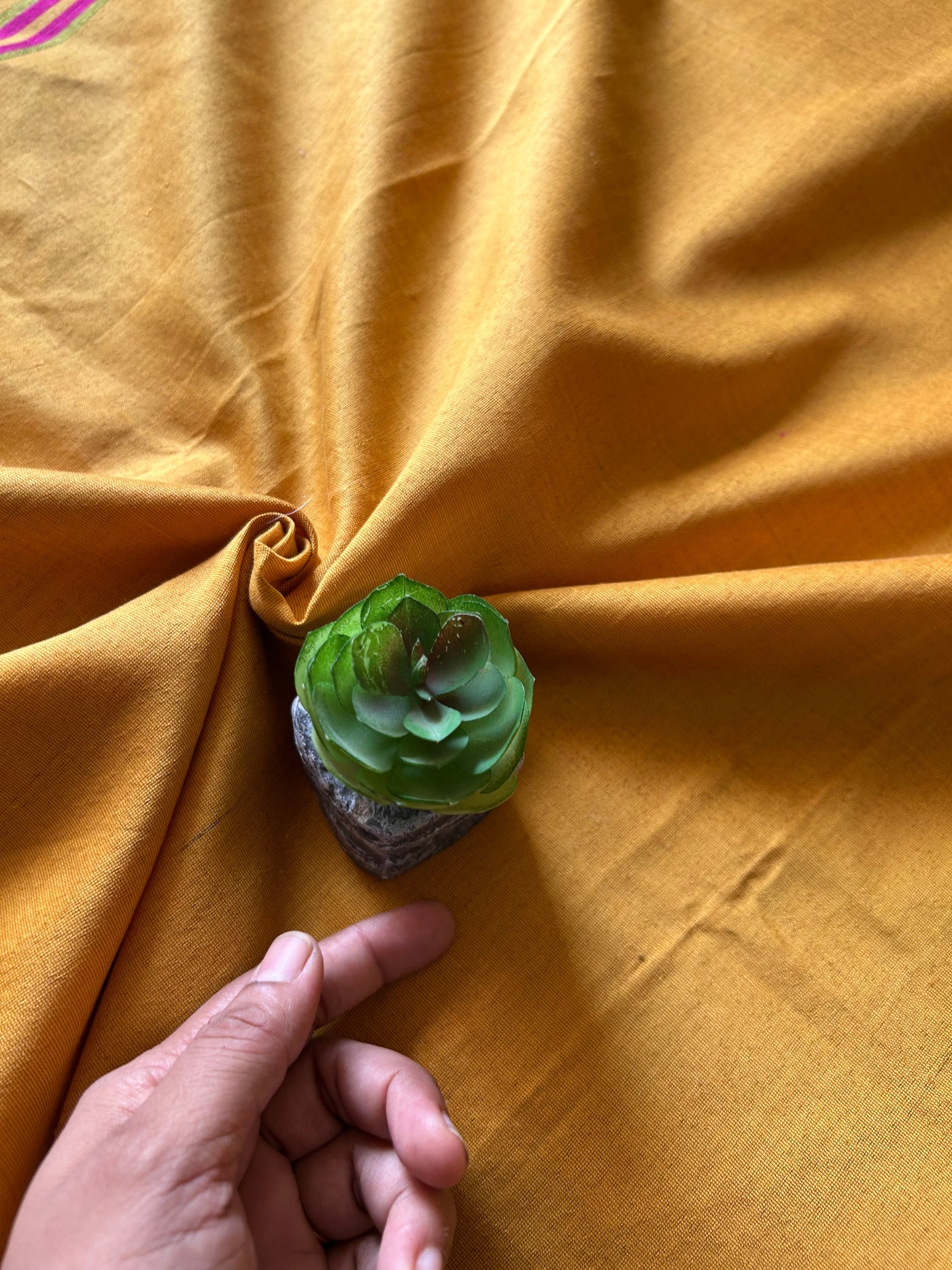 MRINAL: MAGENTA,HANDLOOM PURE SILK SAREE
