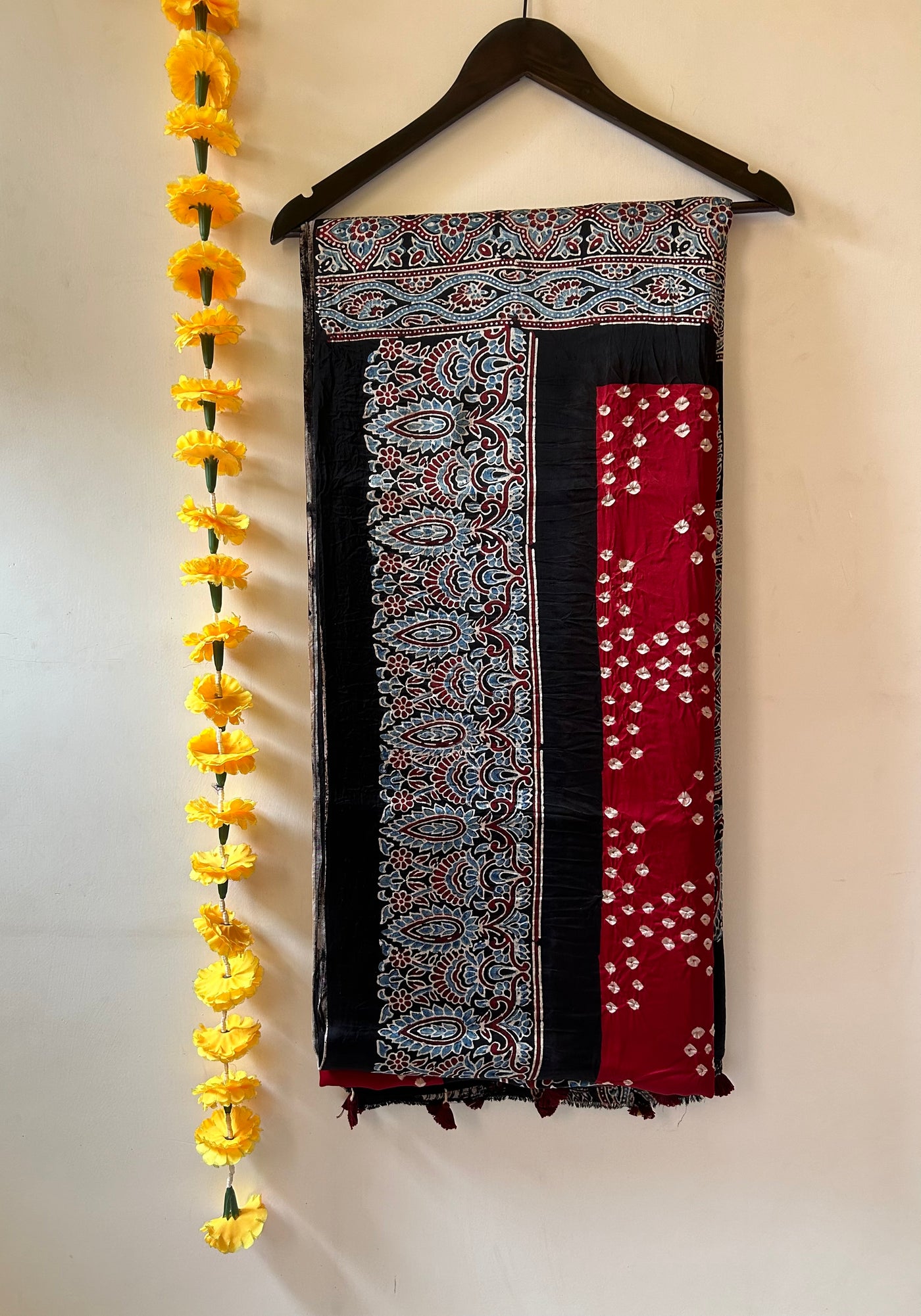 Kavita:HANDMADE AJRAKH BANDHEJ MODAL SILK SAREE