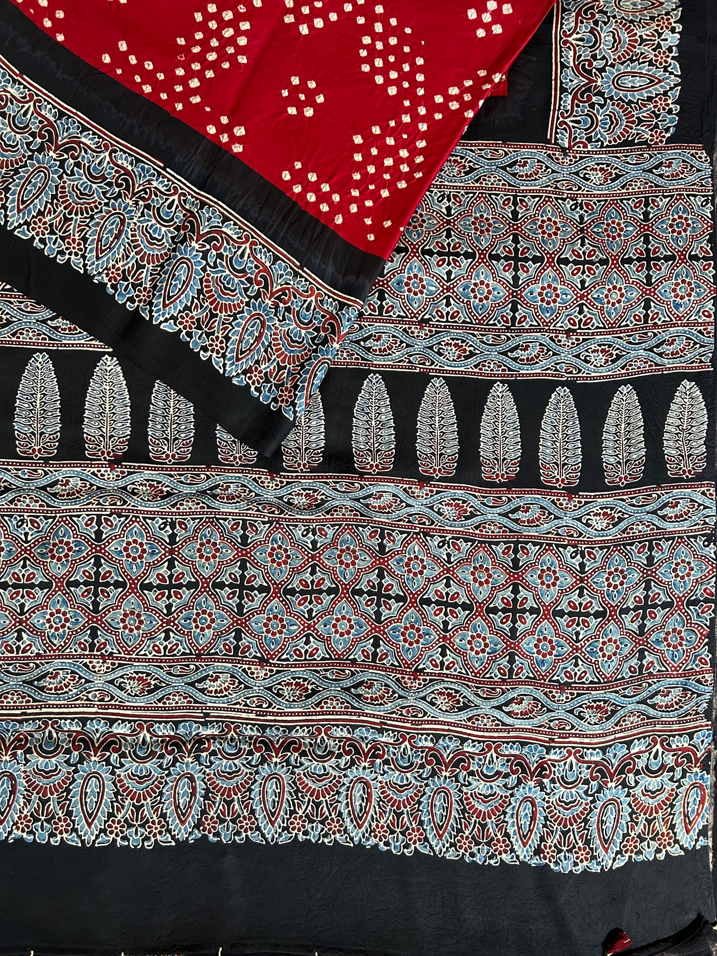 Kavita:HANDMADE AJRAKH BANDHEJ MODAL SILK SAREE
