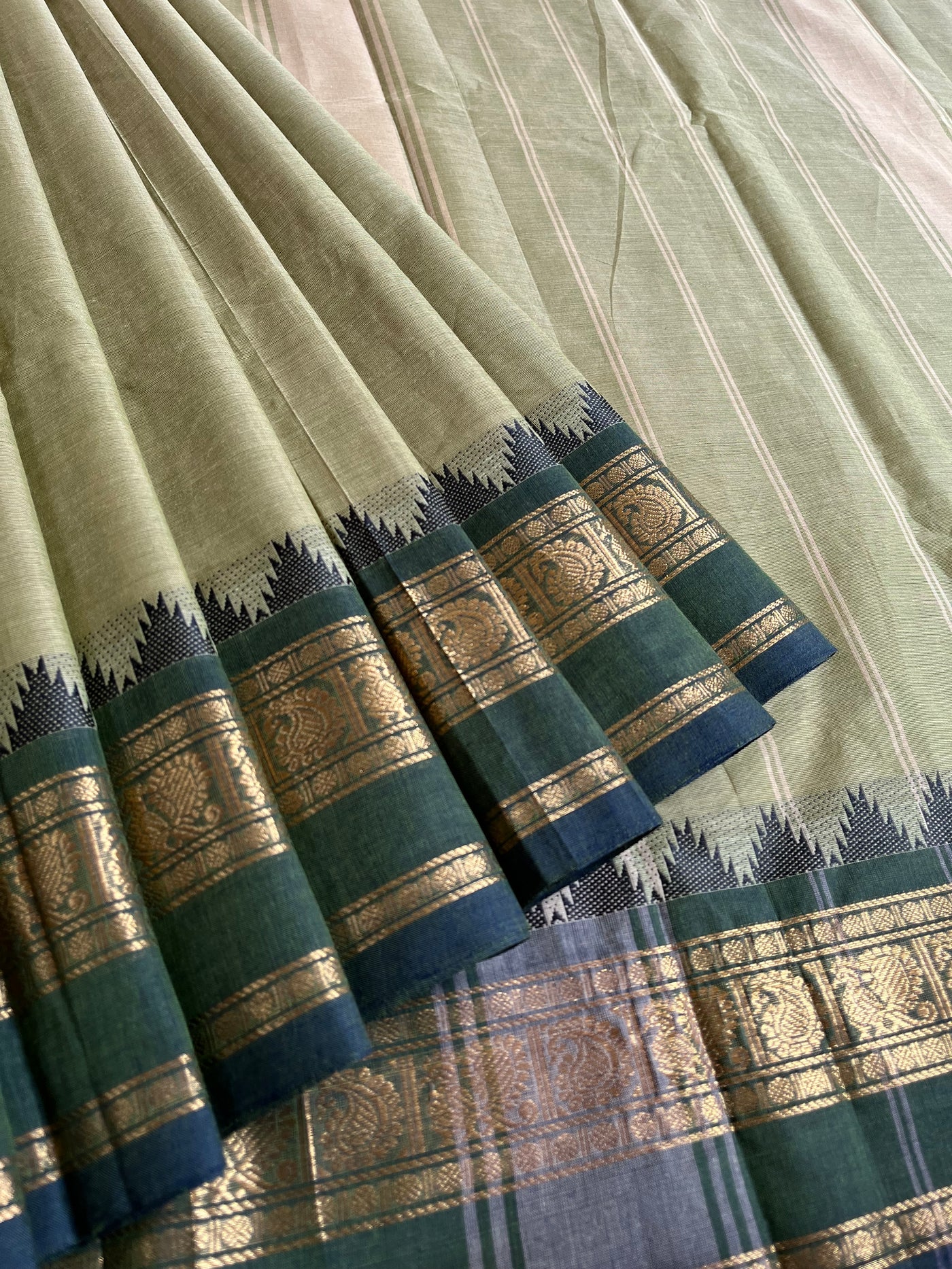 RAMYA:KANCHIPURAM PURE COTTON SAREE WITH BORDERS.