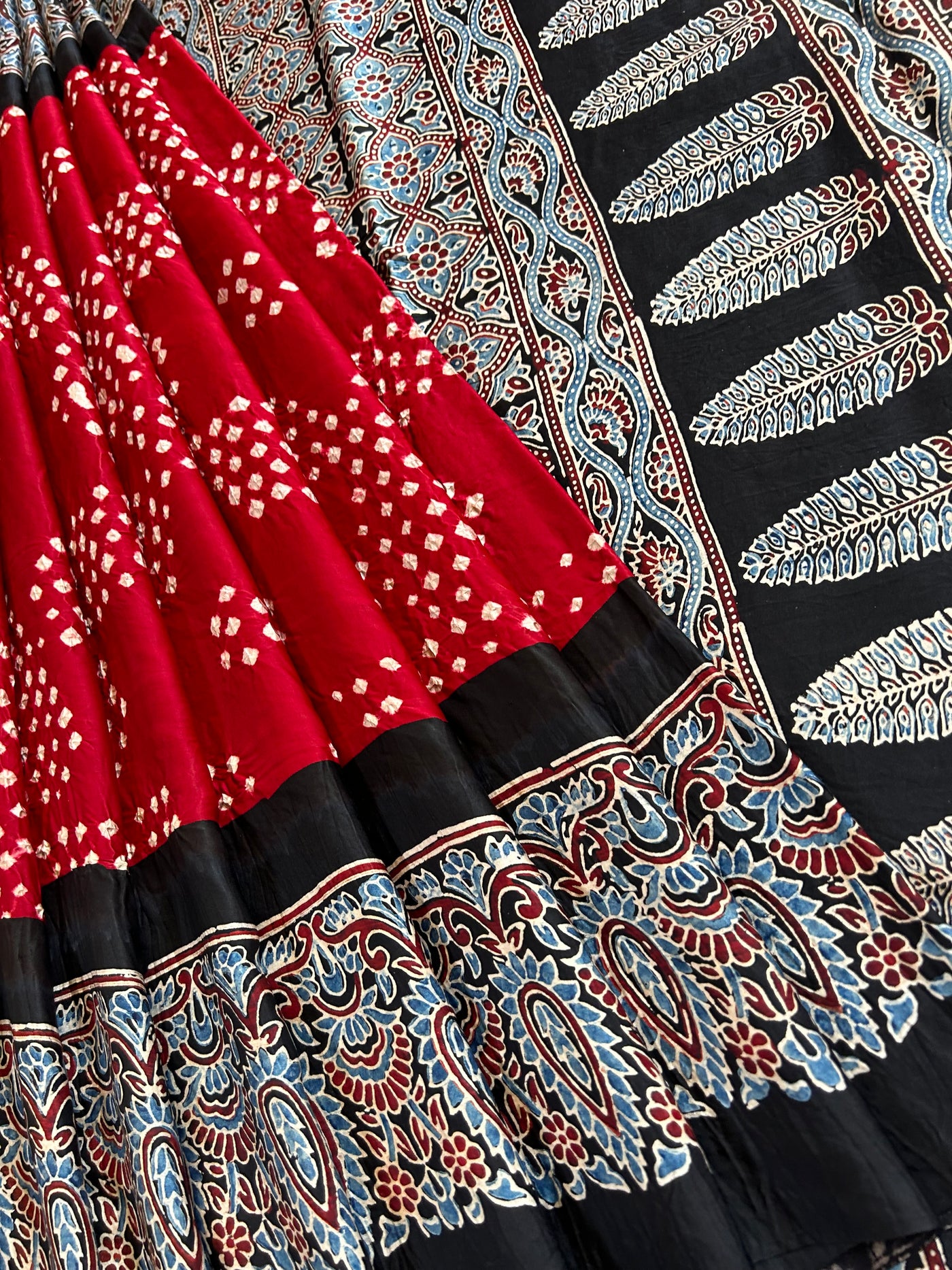Kavita:HANDMADE AJRAKH BANDHEJ MODAL SILK SAREE