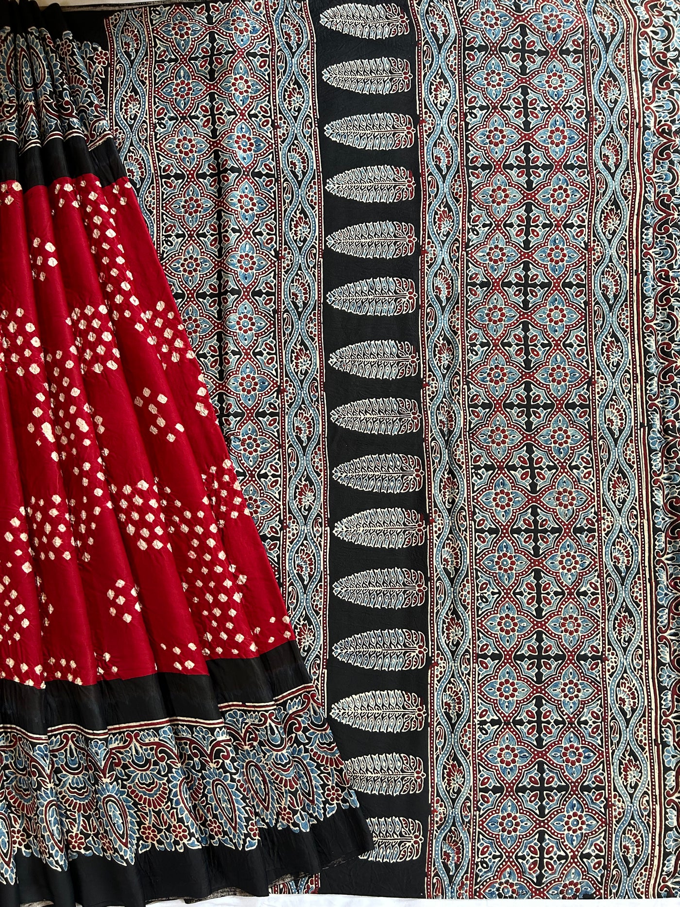 Kavita:HANDMADE AJRAKH BANDHEJ MODAL SILK SAREE