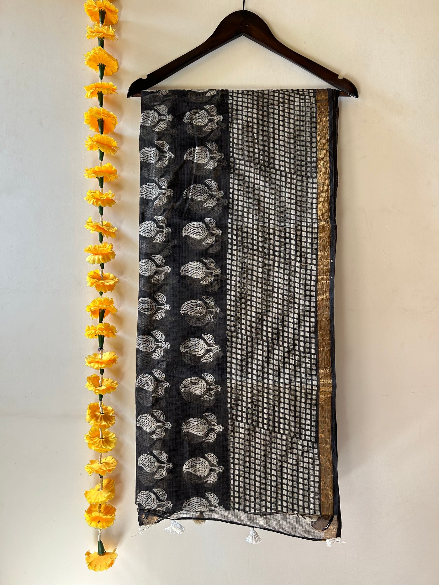 MANJHI: Handmade Pure cotton Kota Doria Saree