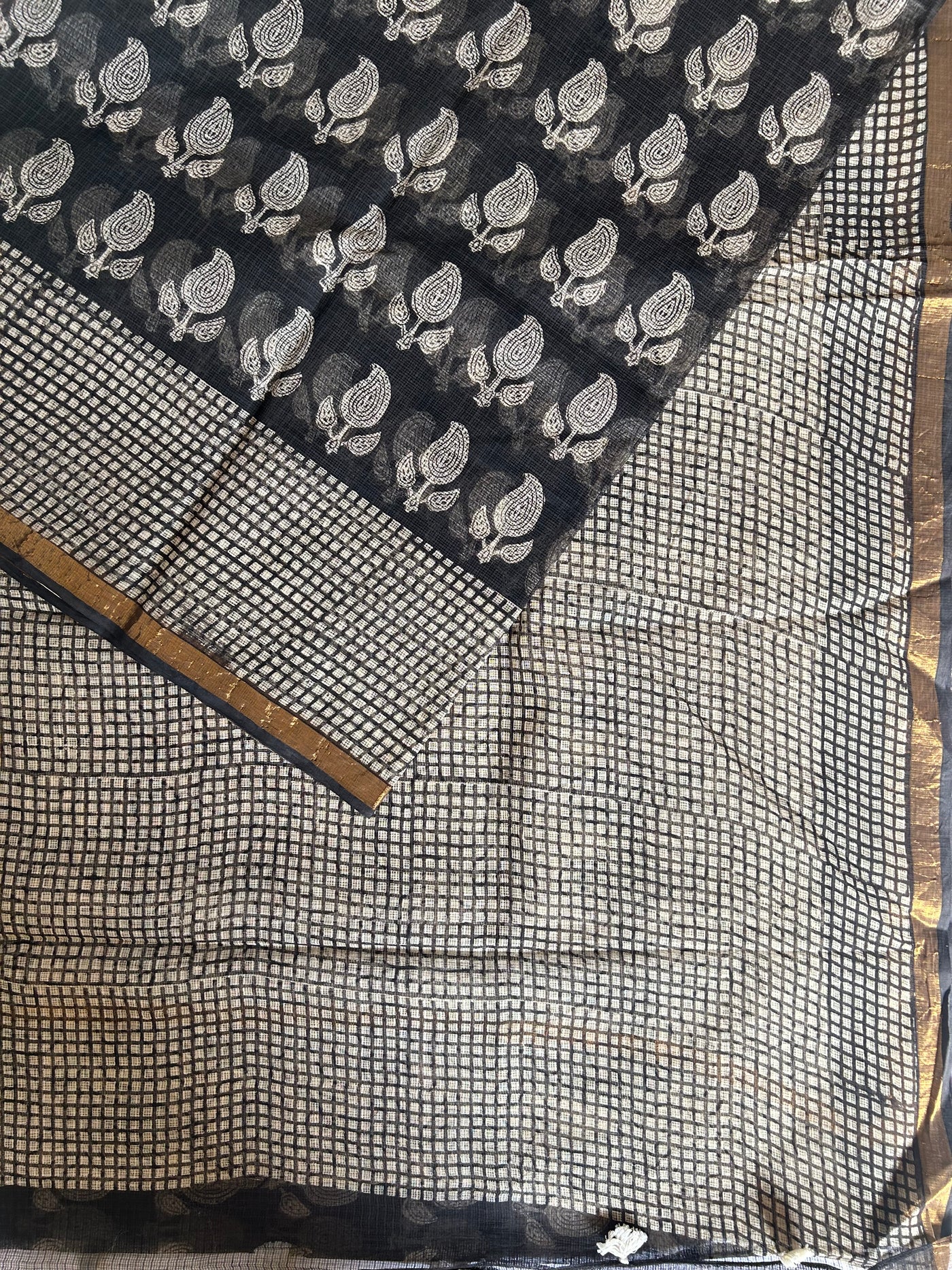 MANJHI: Handmade Pure cotton Kota Doria Saree