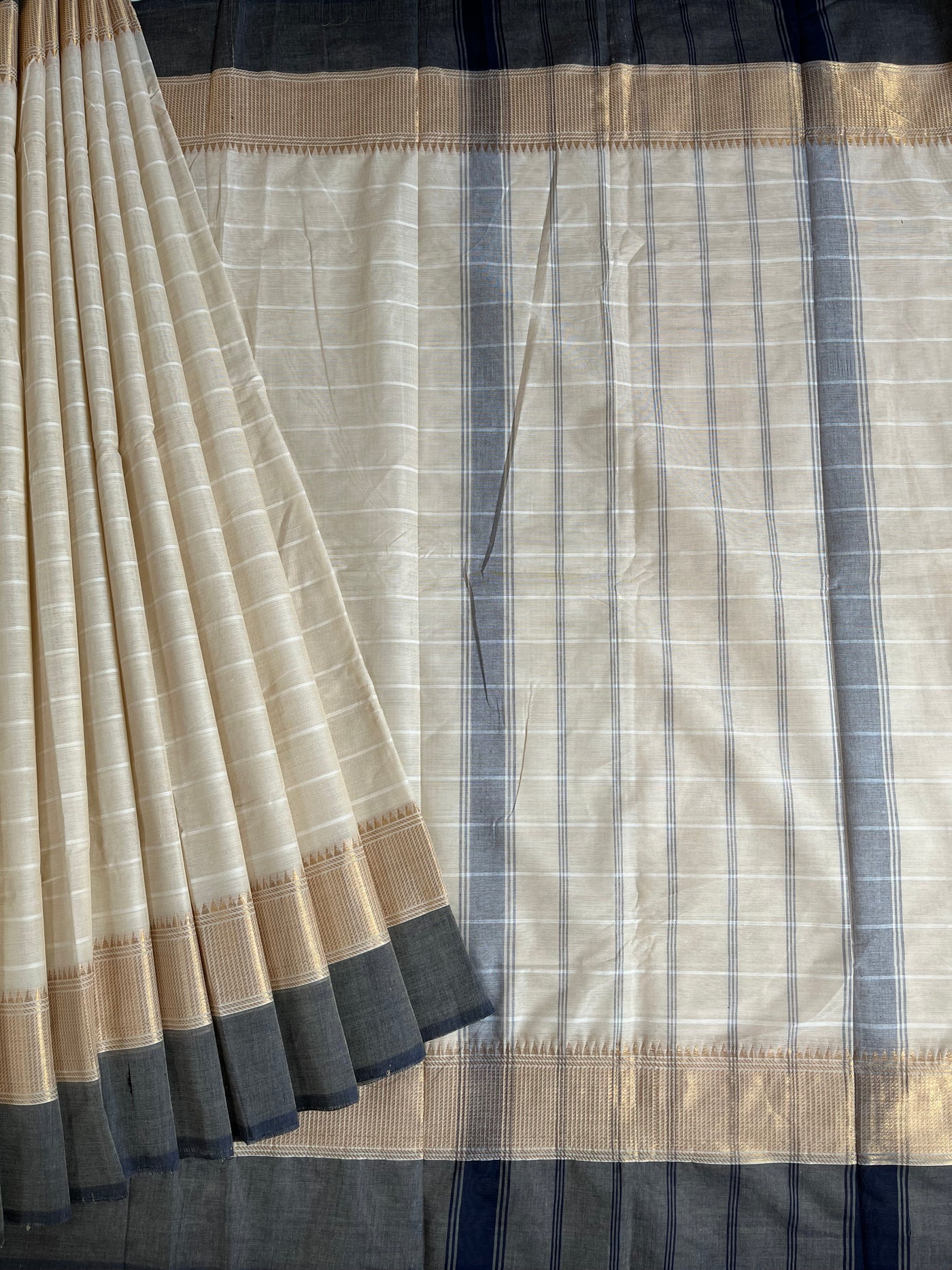 KAVERI: KANCHIPURAM PURE COTTON SAREE WITH BORDERS.