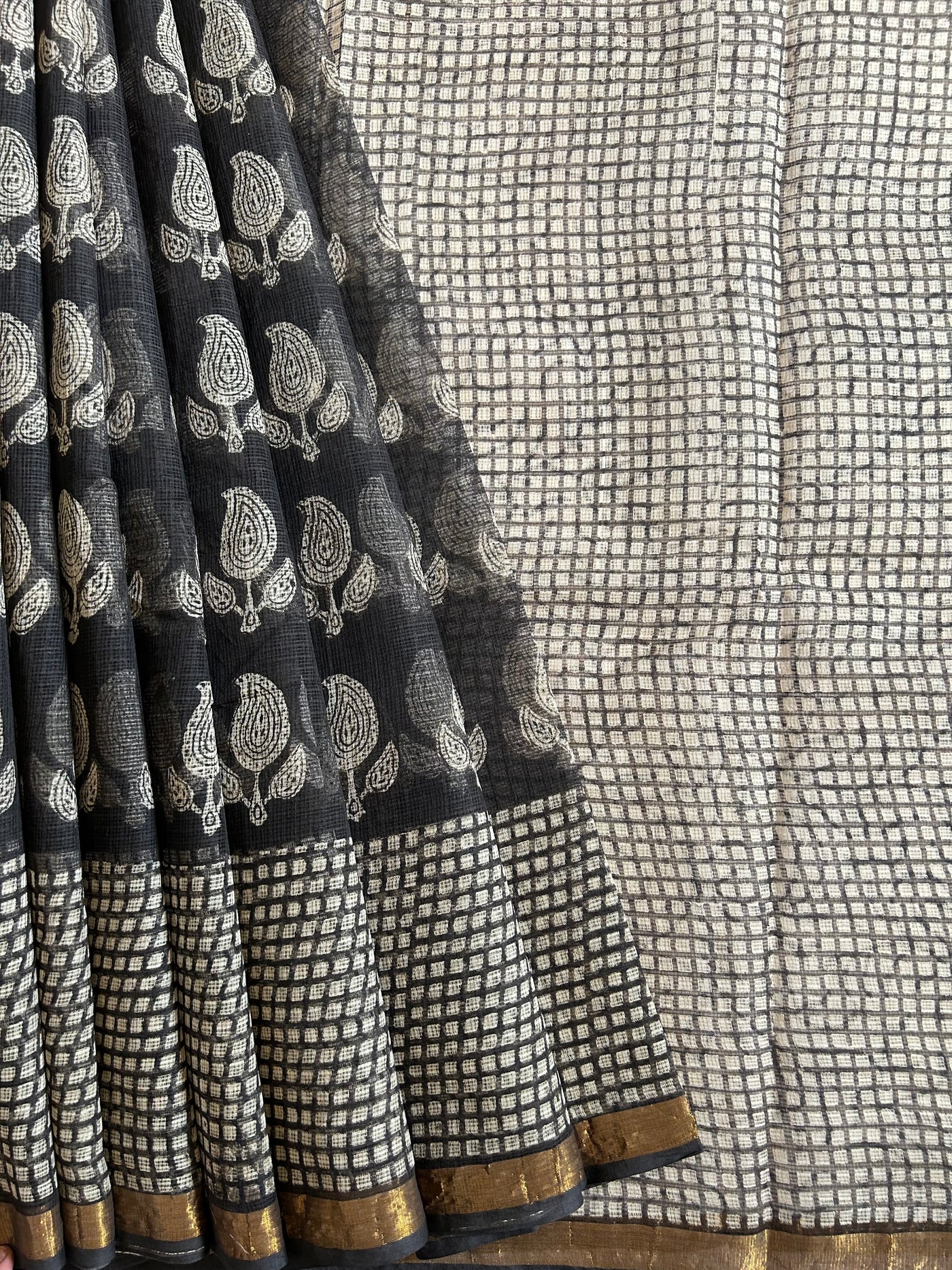 MANJHI: Handmade Pure cotton Kota Doria Saree
