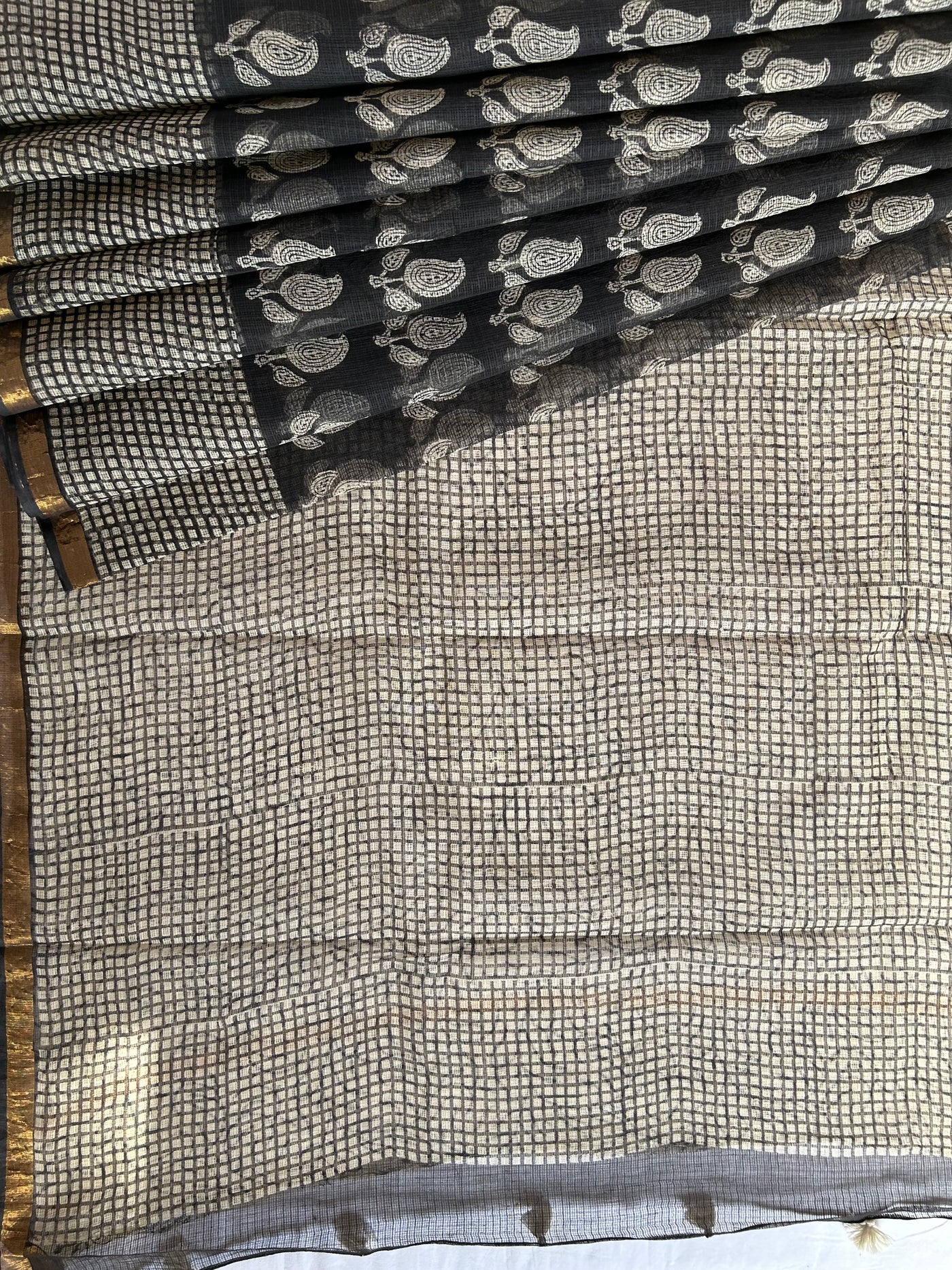 MANJHI: Handmade Pure cotton Kota Doria Saree