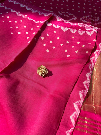 ARSHIA: bandhani saree with tissue palla