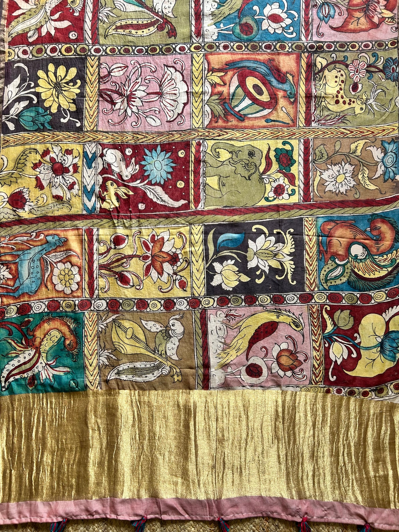 KALACHITRA:Hand drawn&Hand painted penkalamkeri silk-cott tissue dupatta.